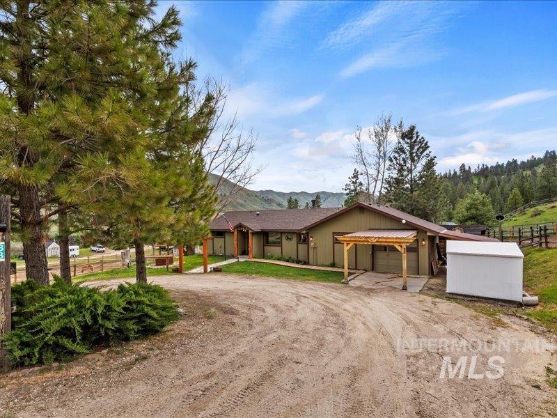 33 Mores Creek Cir, Boise, Idaho 83716, 3 Bedrooms, 2 Bathrooms, Rental For Rent, Price $2,850, 98925518