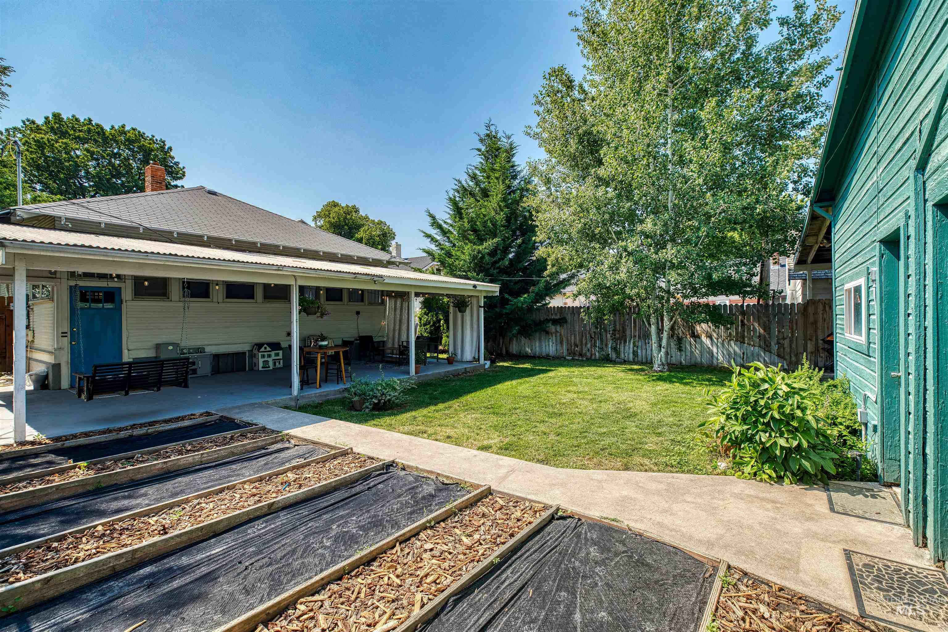 415 14th Ave S, Nampa, Idaho 83651, 4 Bedrooms, 2 Bathrooms, Residential For Sale, Price $499,900, 98925522