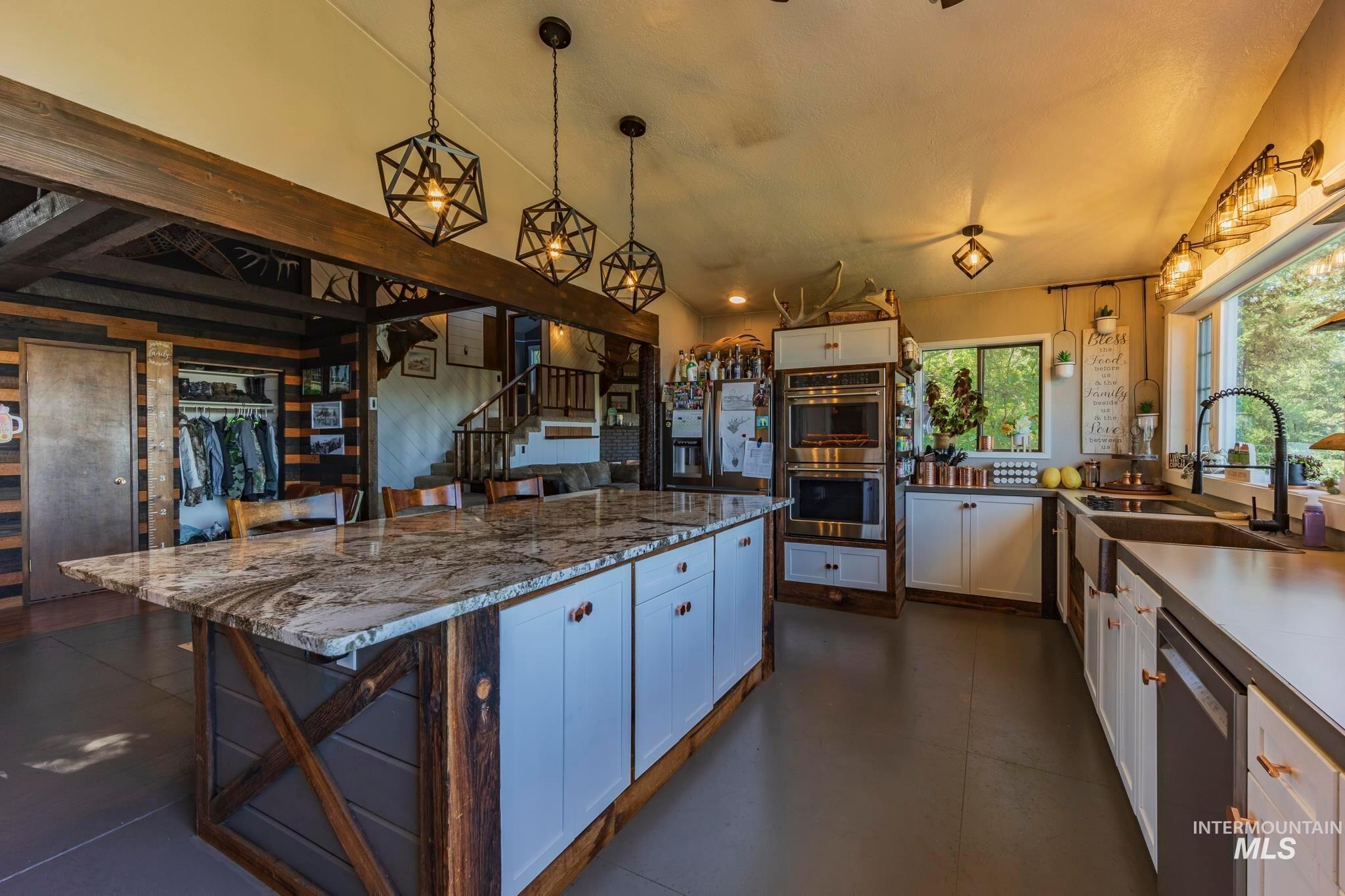 267 Black Tail Lane, Grangeville, Idaho 83530, 3 Bedrooms, 2 Bathrooms, Residential For Sale, Price $549,000, 98925523