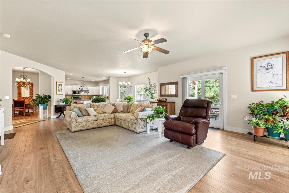 10170 W Broadford Drive, Star, Idaho 83669, 3 Bedrooms, 2 Bathrooms, Residential For Sale, Price $599,900, 98925524