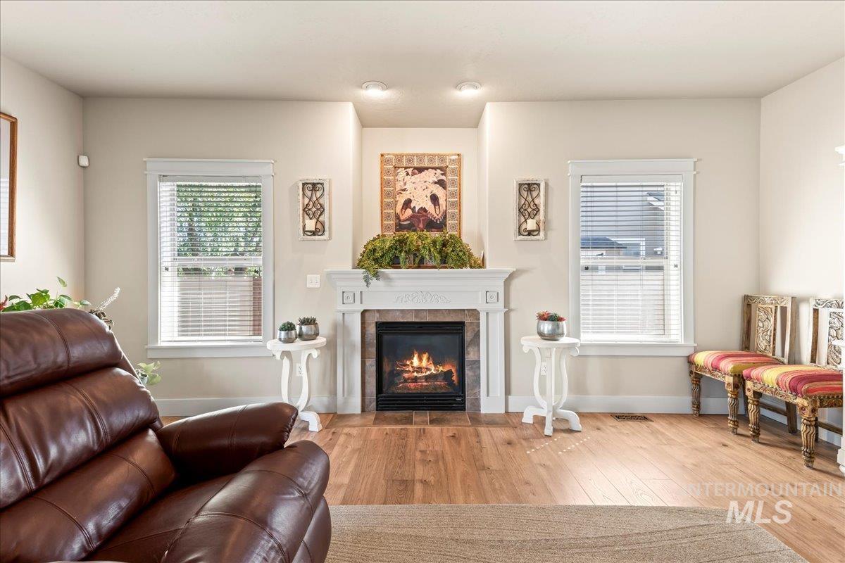 10170 W Broadford Drive, Star, Idaho 83669, 3 Bedrooms, 2 Bathrooms, Residential For Sale, Price $599,900, 98925524