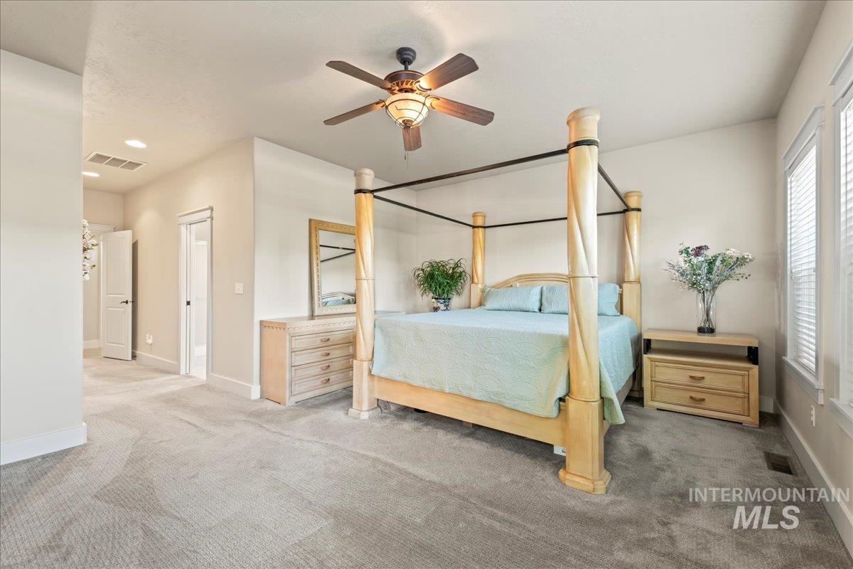 10170 W Broadford Drive, Star, Idaho 83669, 3 Bedrooms, 2 Bathrooms, Residential For Sale, Price $599,900, 98925524