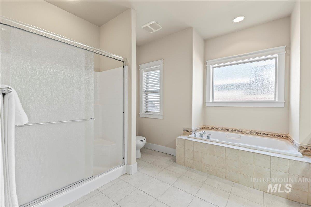10170 W Broadford Drive, Star, Idaho 83669, 3 Bedrooms, 2 Bathrooms, Residential For Sale, Price $599,900, 98925524