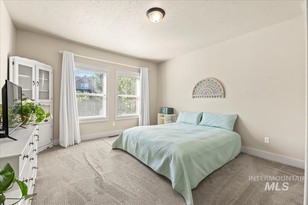10170 W Broadford Drive, Star, Idaho 83669, 3 Bedrooms, 2 Bathrooms, Residential For Sale, Price $599,900, 98925524