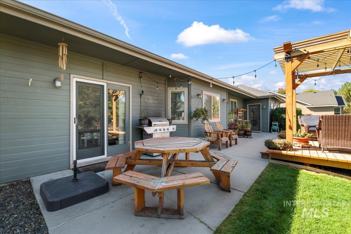 10170 W Broadford Drive, Star, Idaho 83669, 3 Bedrooms, 2 Bathrooms, Residential For Sale, Price $599,900, 98925524