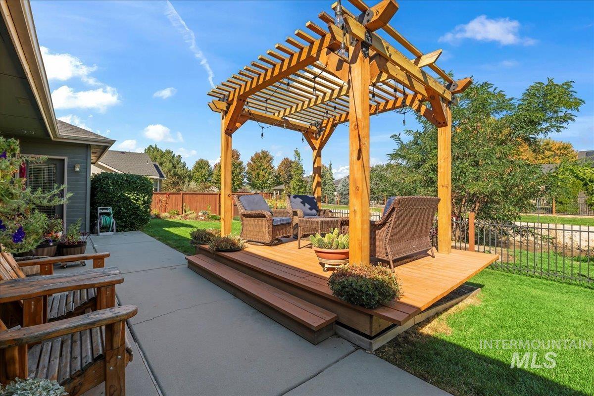10170 W Broadford Drive, Star, Idaho 83669, 3 Bedrooms, 2 Bathrooms, Residential For Sale, Price $599,900, 98925524