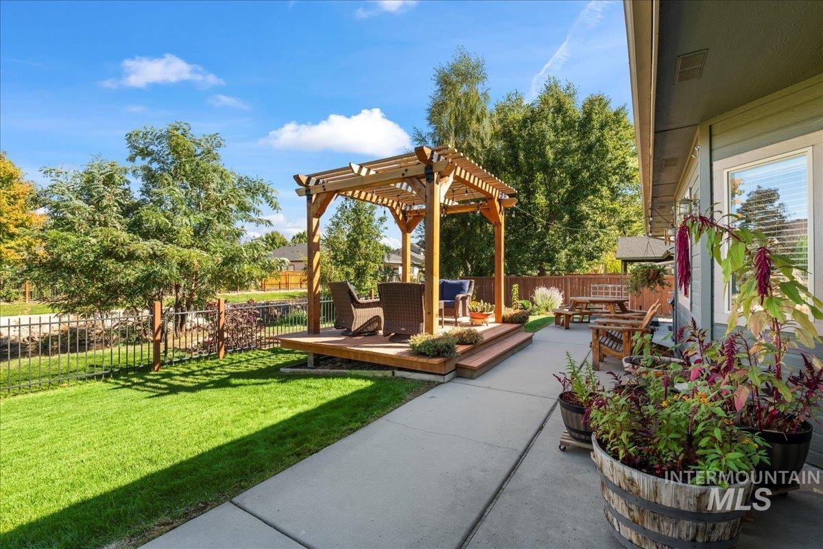 10170 W Broadford Drive, Star, Idaho 83669, 3 Bedrooms, 2 Bathrooms, Residential For Sale, Price $599,900, 98925524