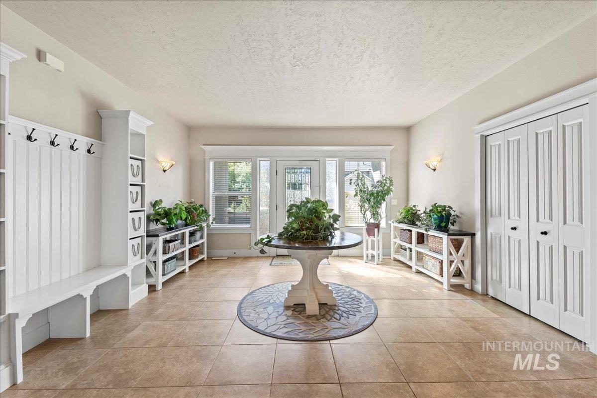 10170 W Broadford Drive, Star, Idaho 83669, 3 Bedrooms, 2 Bathrooms, Residential For Sale, Price $599,900, 98925524