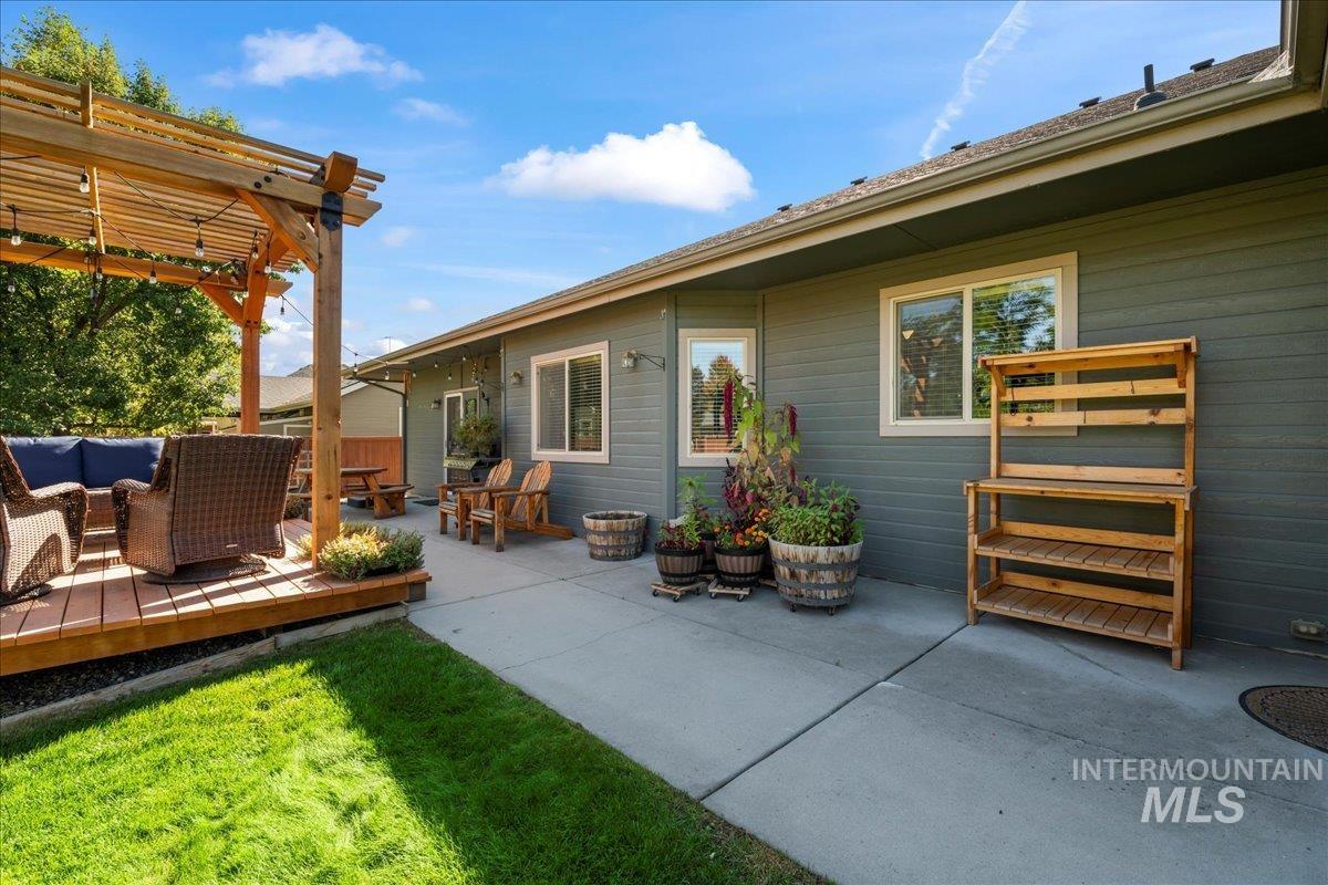 10170 W Broadford Drive, Star, Idaho 83669, 3 Bedrooms, 2 Bathrooms, Residential For Sale, Price $599,900, 98925524