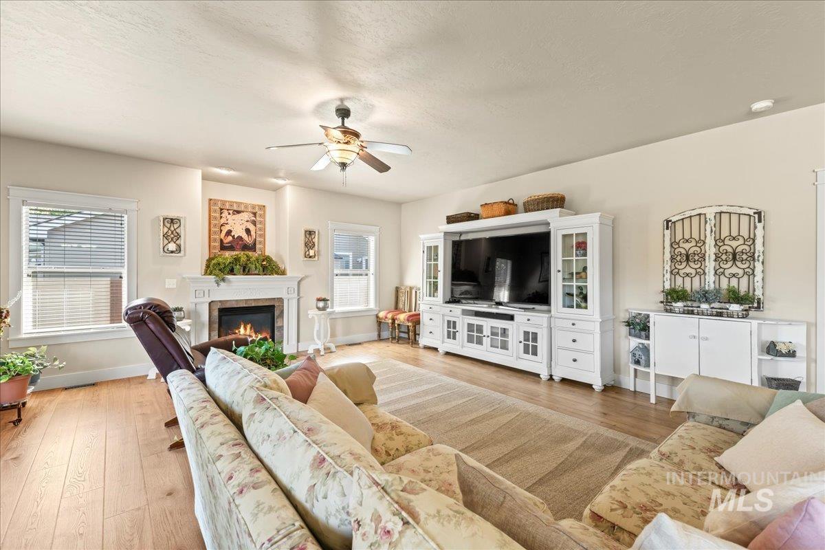 10170 W Broadford Drive, Star, Idaho 83669, 3 Bedrooms, 2 Bathrooms, Residential For Sale, Price $599,900, 98925524