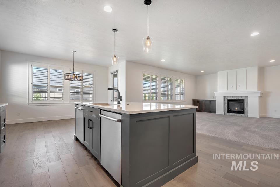 10084 W Golden Rain St., Star, Idaho 83669, 6 Bedrooms, 4 Bathrooms, Residential For Sale, Price $895,000, 98925525