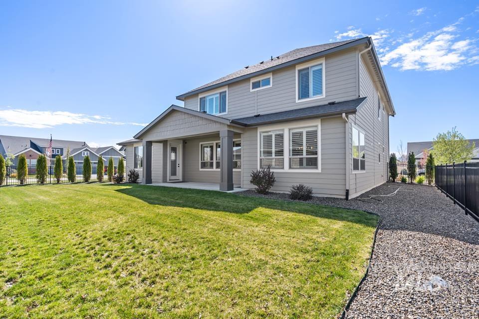 10084 W Golden Rain St., Star, Idaho 83669, 6 Bedrooms, 4 Bathrooms, Residential For Sale, Price $895,000, 98925525