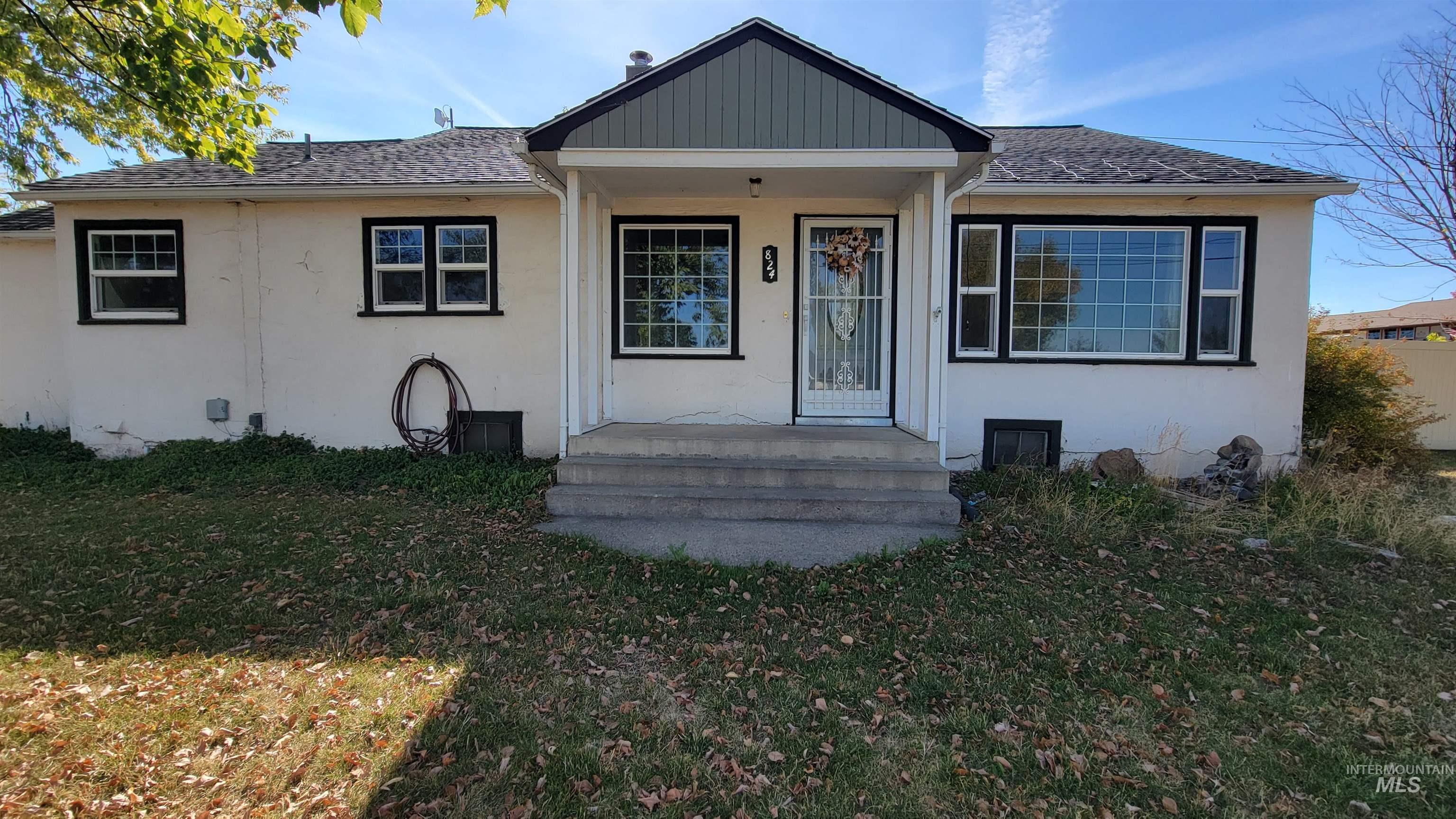 824 Elk Street, Grangeville, Idaho 83530, 4 Bedrooms, 2 Bathrooms, Residential For Sale, Price $300,000, 98925528