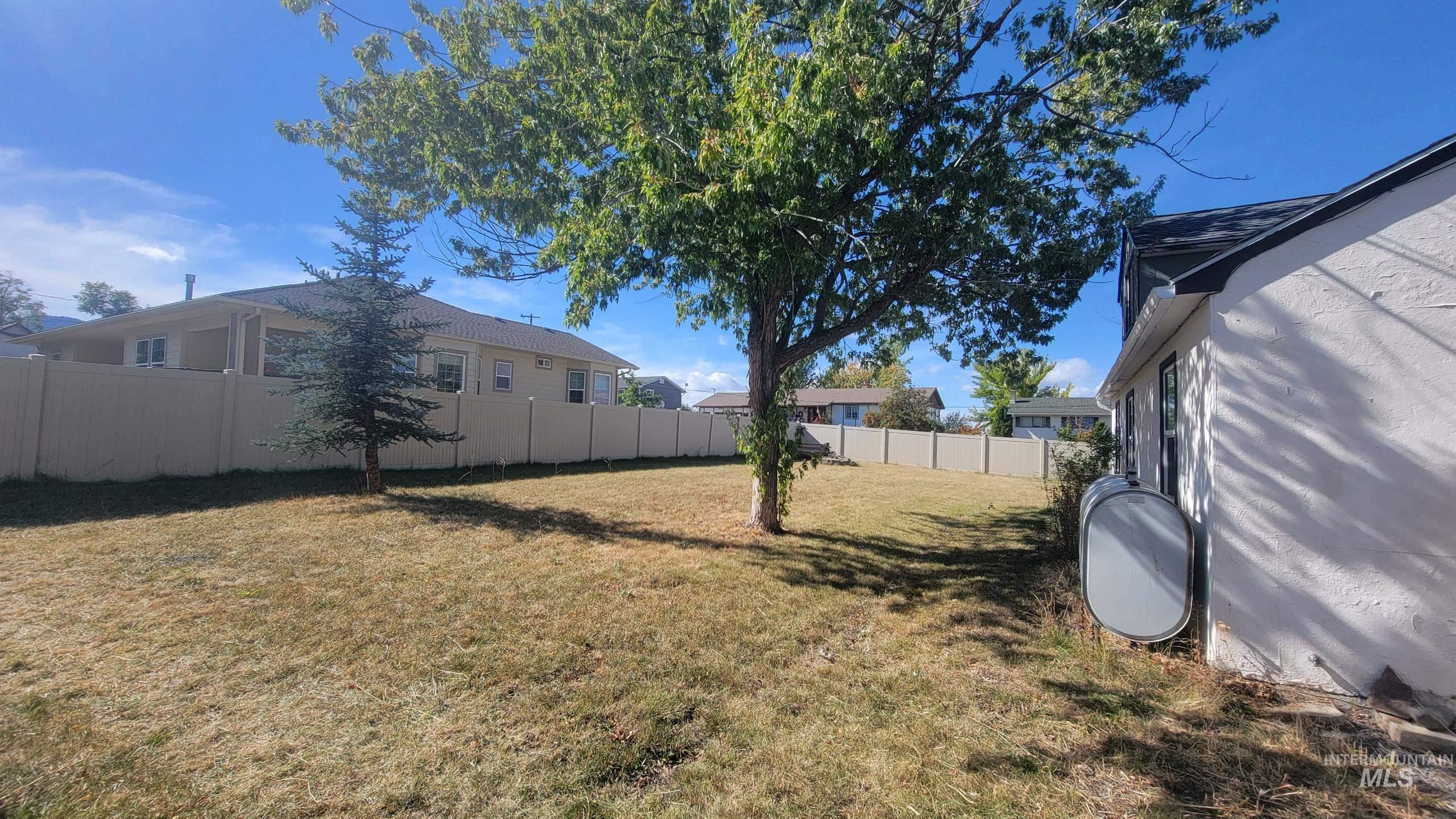 824 Elk Street, Grangeville, Idaho 83530, 4 Bedrooms, 2 Bathrooms, Residential For Sale, Price $300,000, 98925528