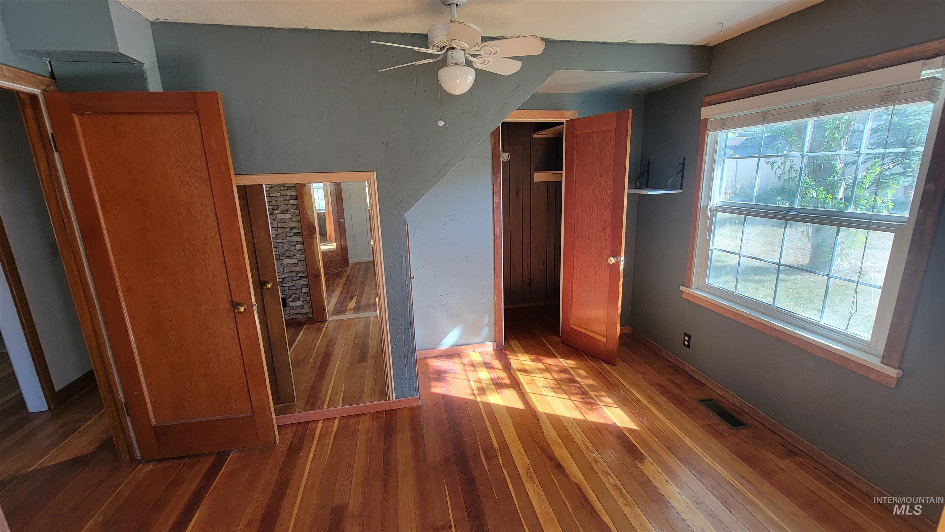 824 Elk Street, Grangeville, Idaho 83530, 4 Bedrooms, 2 Bathrooms, Residential For Sale, Price $300,000, 98925528