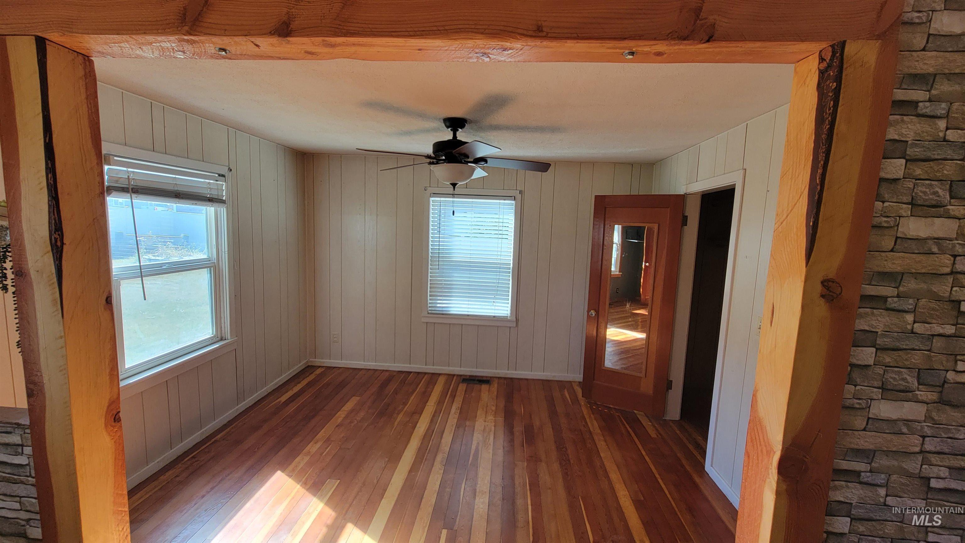 824 Elk Street, Grangeville, Idaho 83530, 4 Bedrooms, 2 Bathrooms, Residential For Sale, Price $300,000, 98925528
