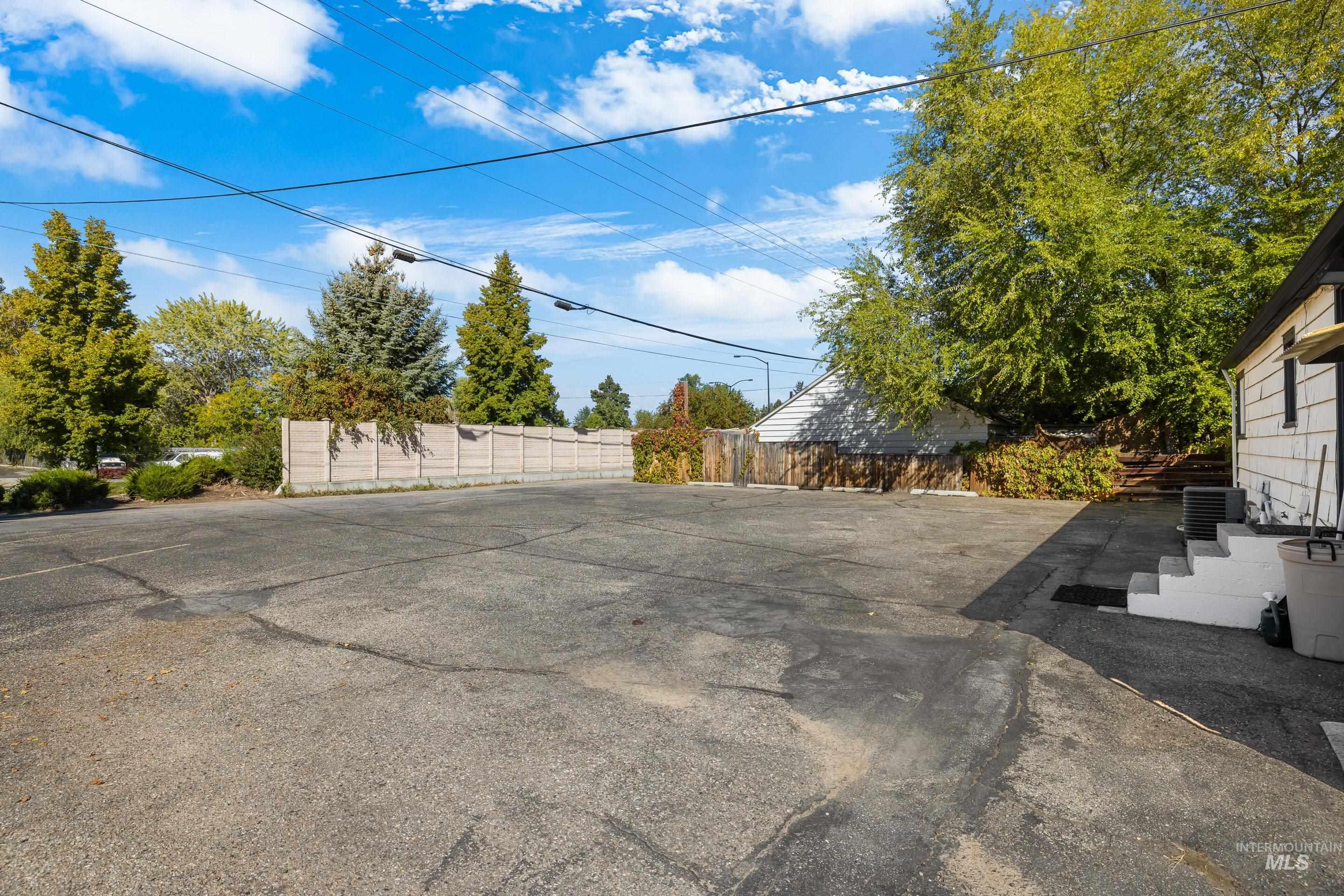 1701 N Beach St., Boise, Idaho 83706, 1 Bedroom, Business/Commercial For Sale, Price $699,999, 98925530