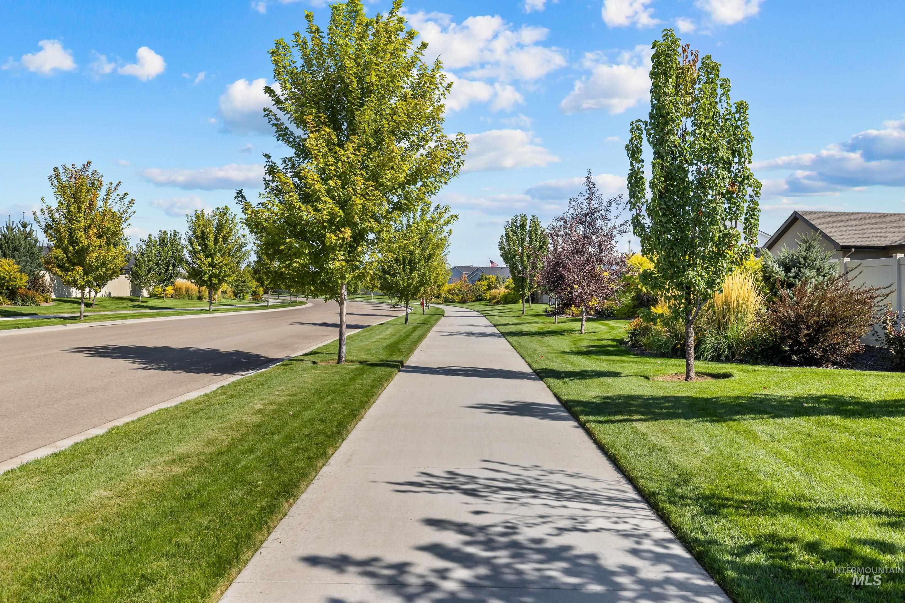 920 E Viedma St, Kuna, Idaho 83634, 4 Bedrooms, 2 Bathrooms, Residential For Sale, Price $675,000, 98925535