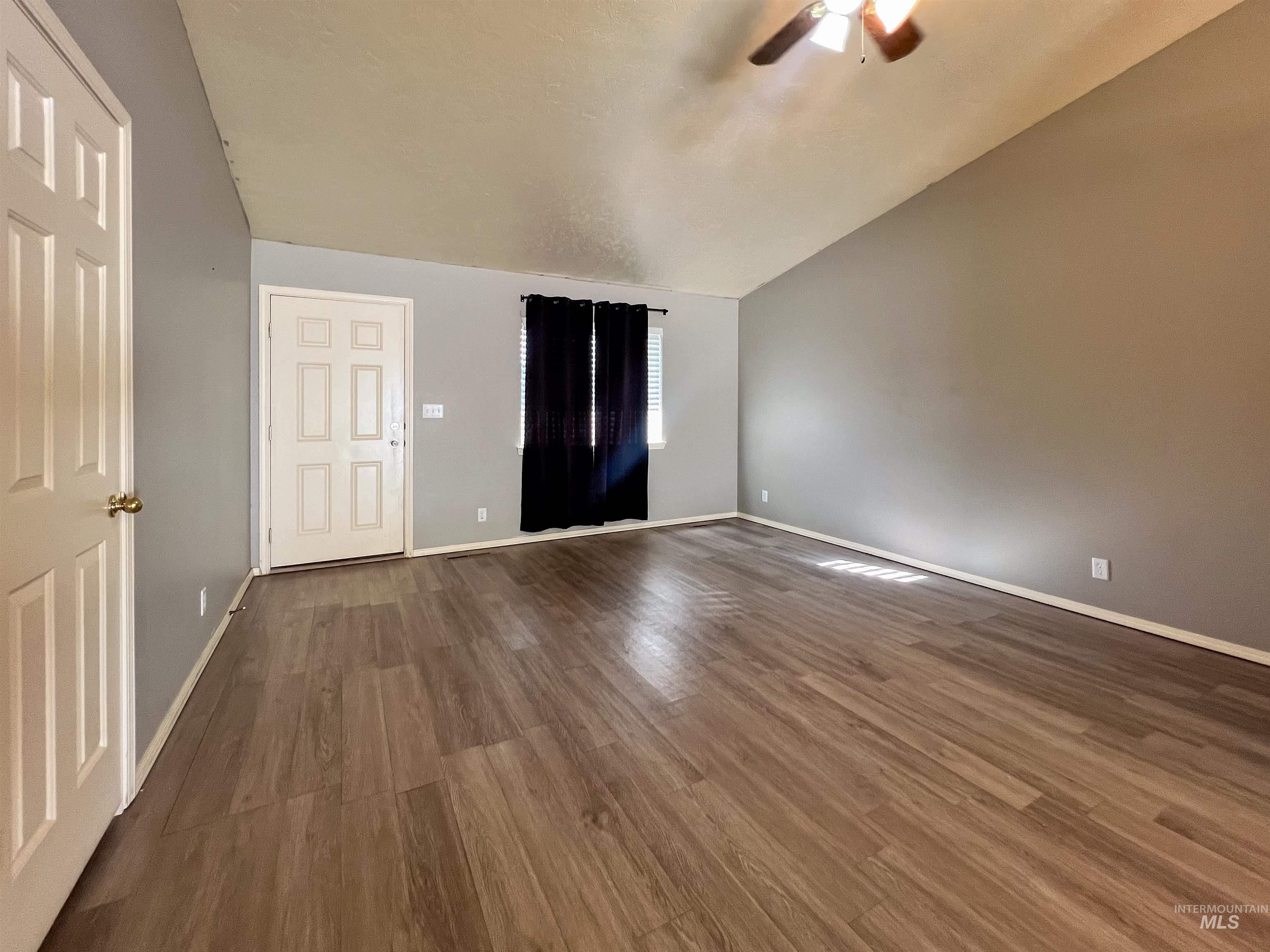 1529 Atlantic, Twin Falls, Idaho 83301, 3 Bedrooms, 2 Bathrooms, Residential For Sale, Price $319,900, 98925537