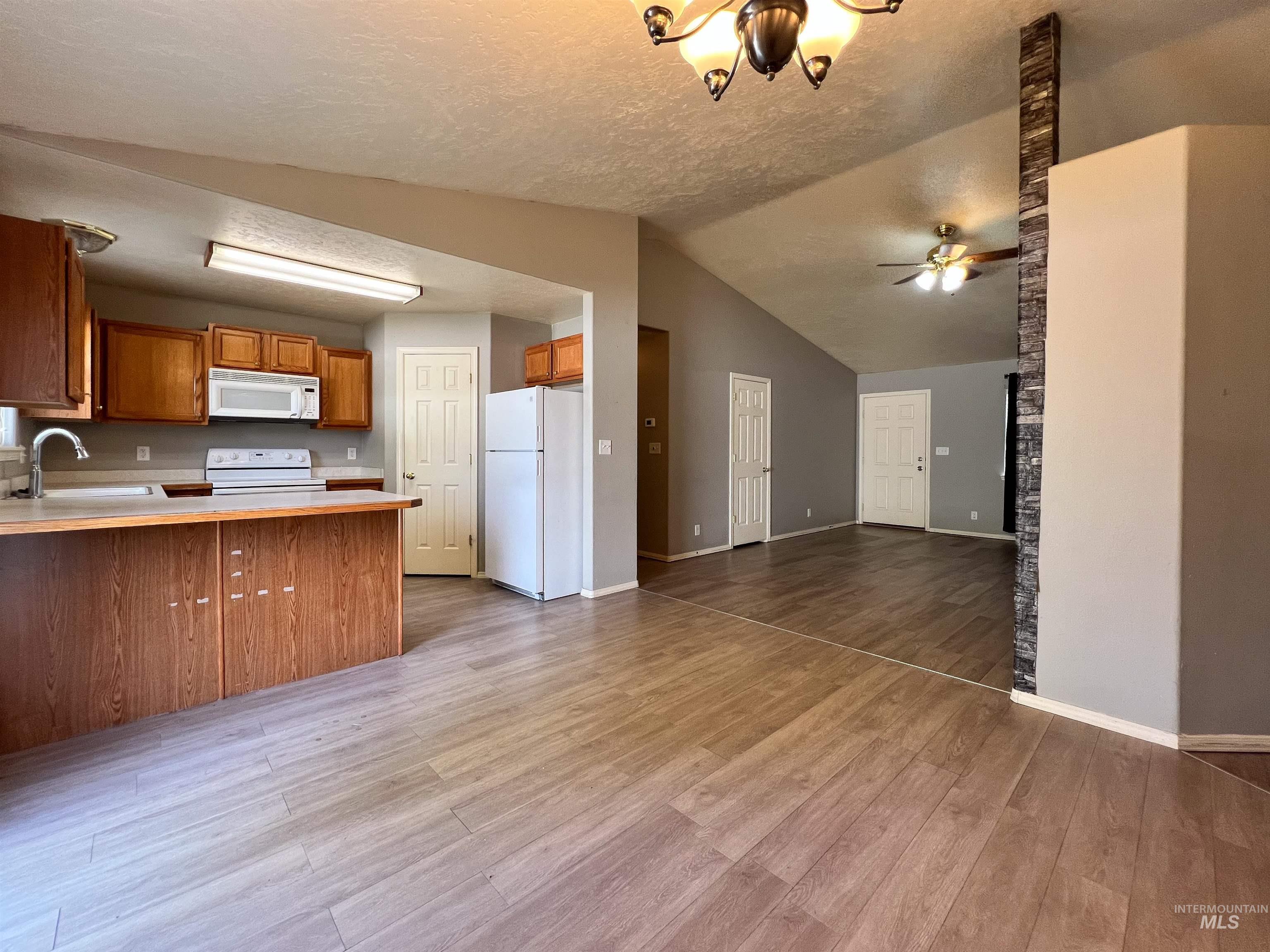 1529 Atlantic, Twin Falls, Idaho 83301, 3 Bedrooms, 2 Bathrooms, Residential For Sale, Price $319,900, 98925537