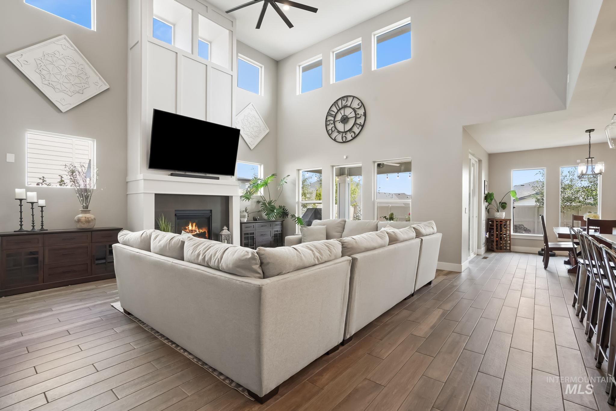 2576 E Lodge Trail Dr, Meridian, Idaho 83642, 5 Bedrooms, 4 Bathrooms, Residential For Sale, Price $1,025,000, 98925540