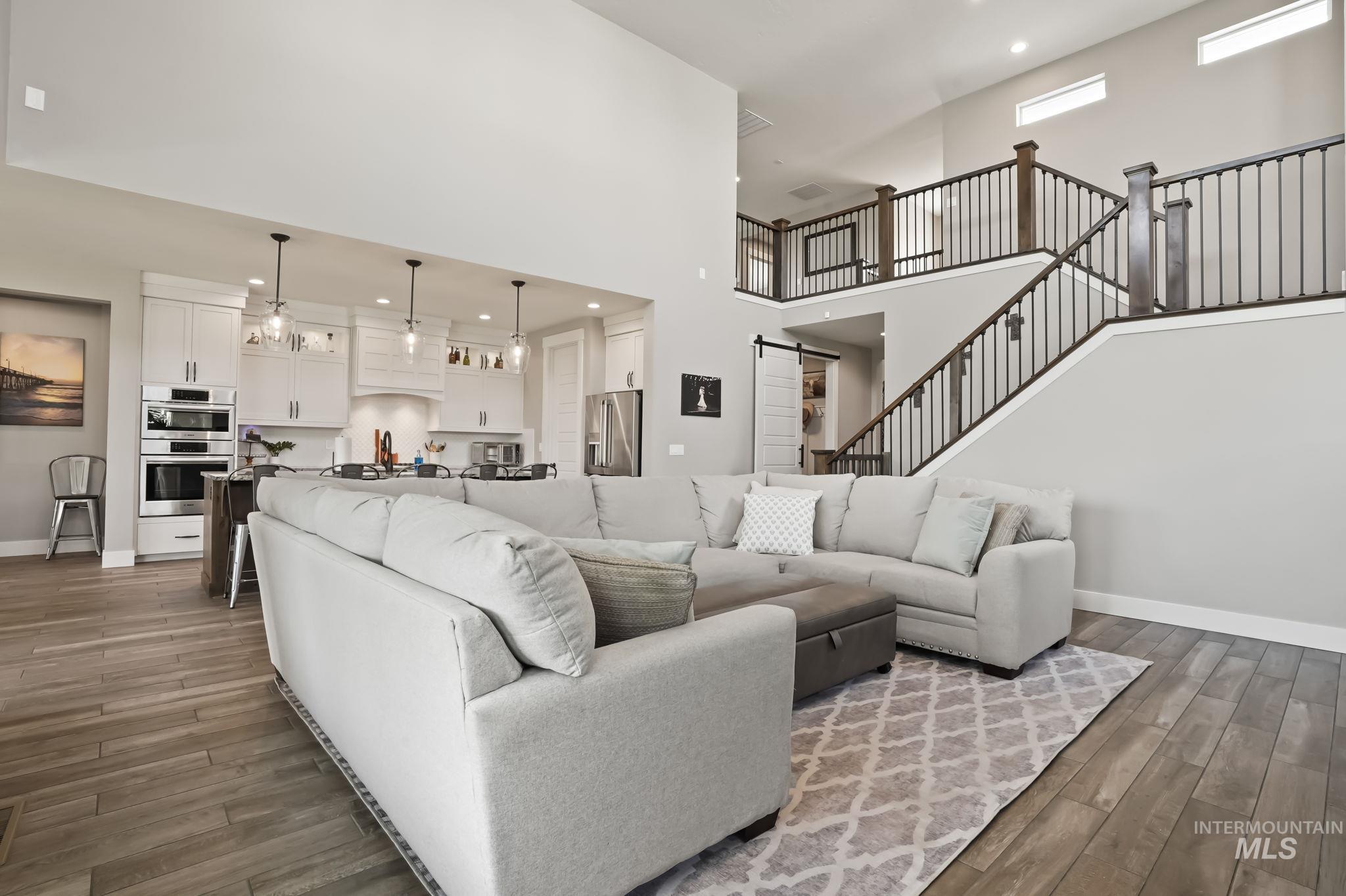 2576 E Lodge Trail Dr, Meridian, Idaho 83642, 5 Bedrooms, 4 Bathrooms, Residential For Sale, Price $1,025,000, 98925540