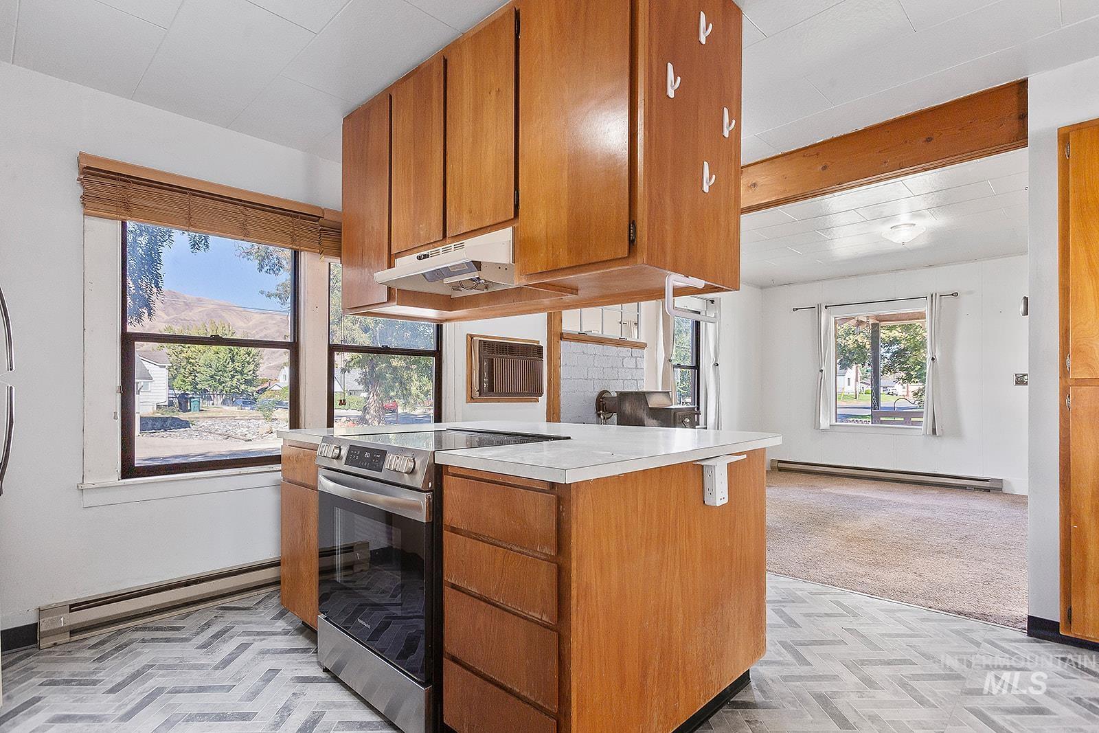 600 10th Street, Clarkston, Washington 99403, 3 Bedrooms, 2 Bathrooms, Residential For Sale, Price $250,000, 98925541