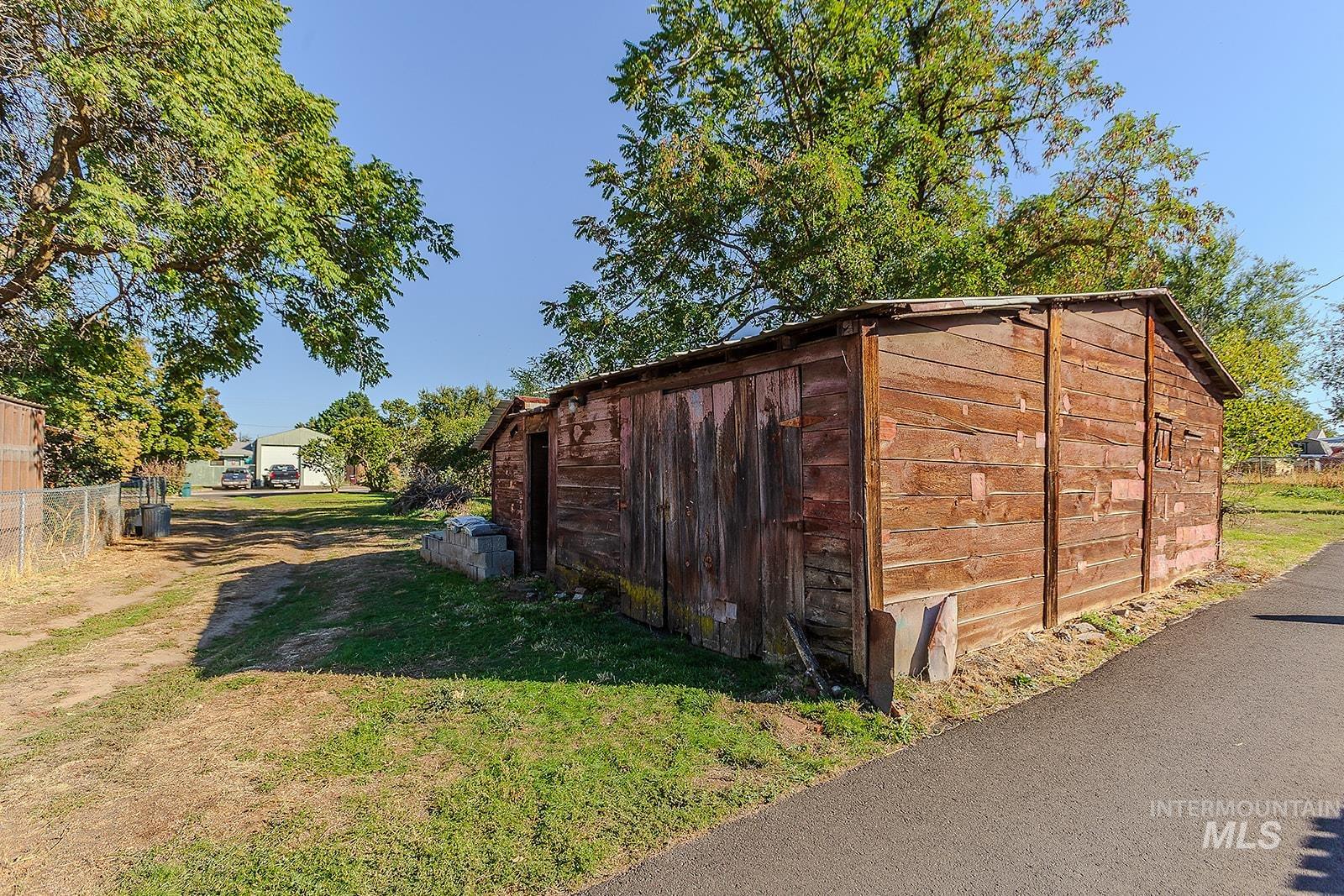600 10th Street, Clarkston, Washington 99403, 3 Bedrooms, 2 Bathrooms, Residential For Sale, Price $250,000, 98925541