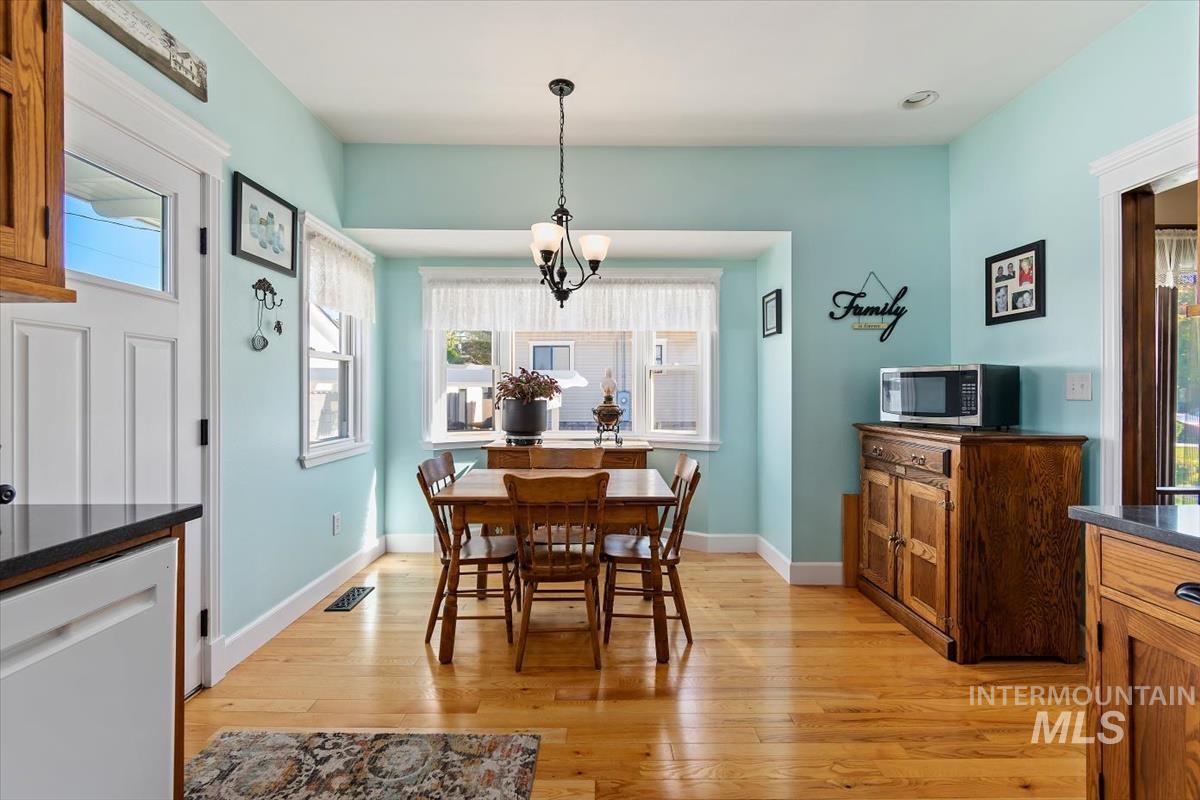 610 E 1st Street, Emmett, Idaho 83617-3102, 3 Bedrooms, 2 Bathrooms, Residential For Sale, Price $524,900, 98925543