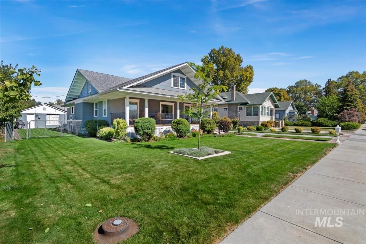 610 E 1st Street, Emmett, Idaho 83617-3102, 3 Bedrooms, 2 Bathrooms, Residential For Sale, Price $524,900, 98925543