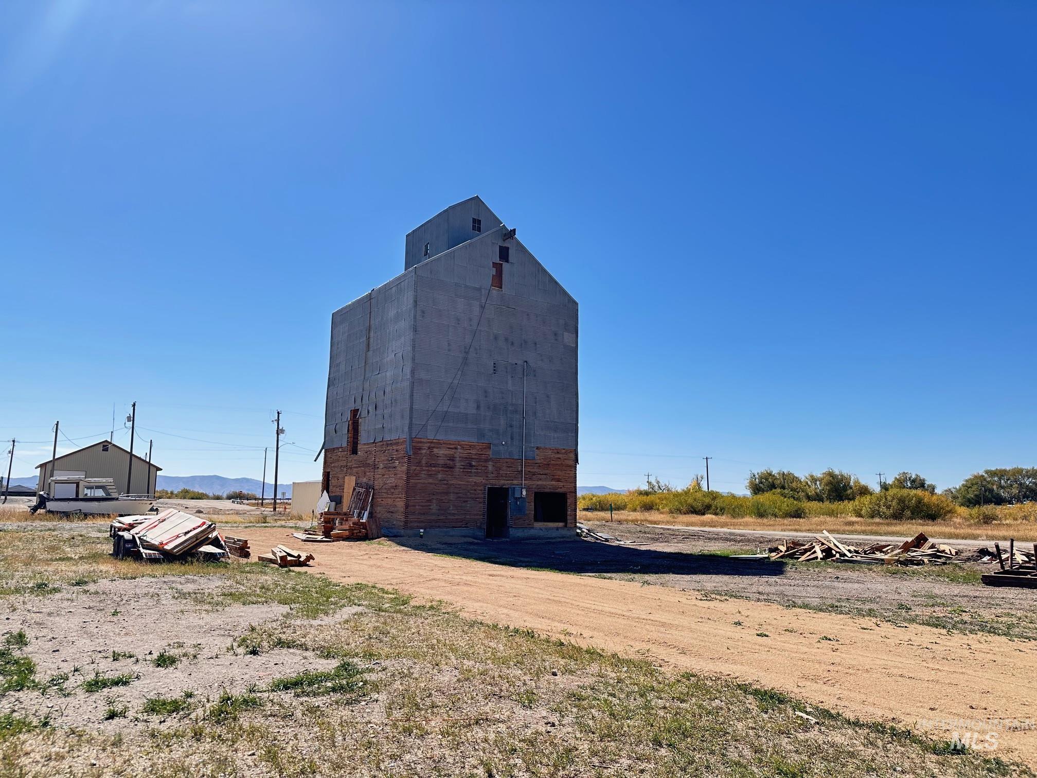 128 W Spruce St, Fairfield, Idaho 83327, Business/Commercial For Sale, Price $278,000, 98925549