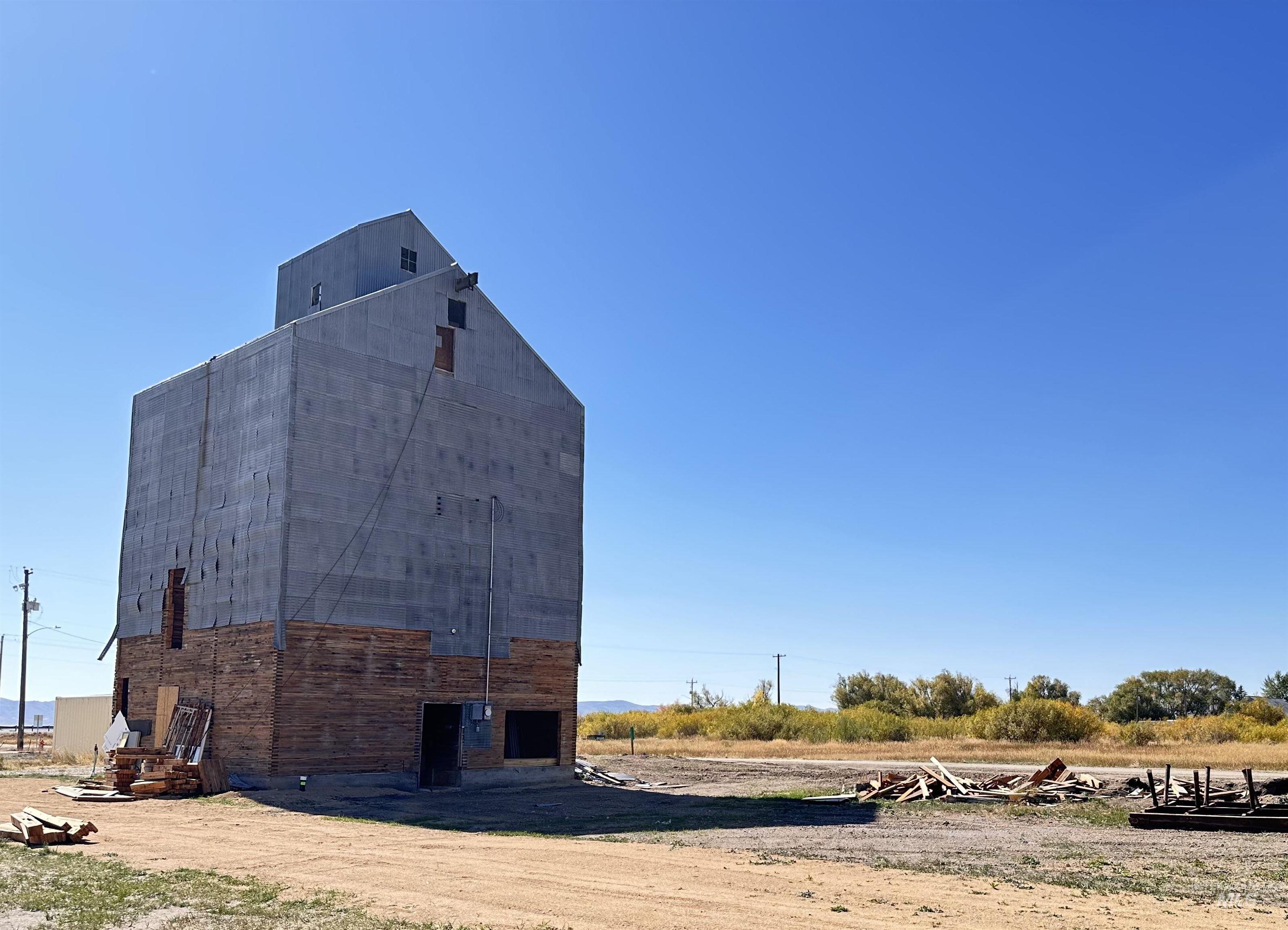 128 W Spruce St, Fairfield, Idaho 83327, Business/Commercial For Sale, Price $278,000, 98925549