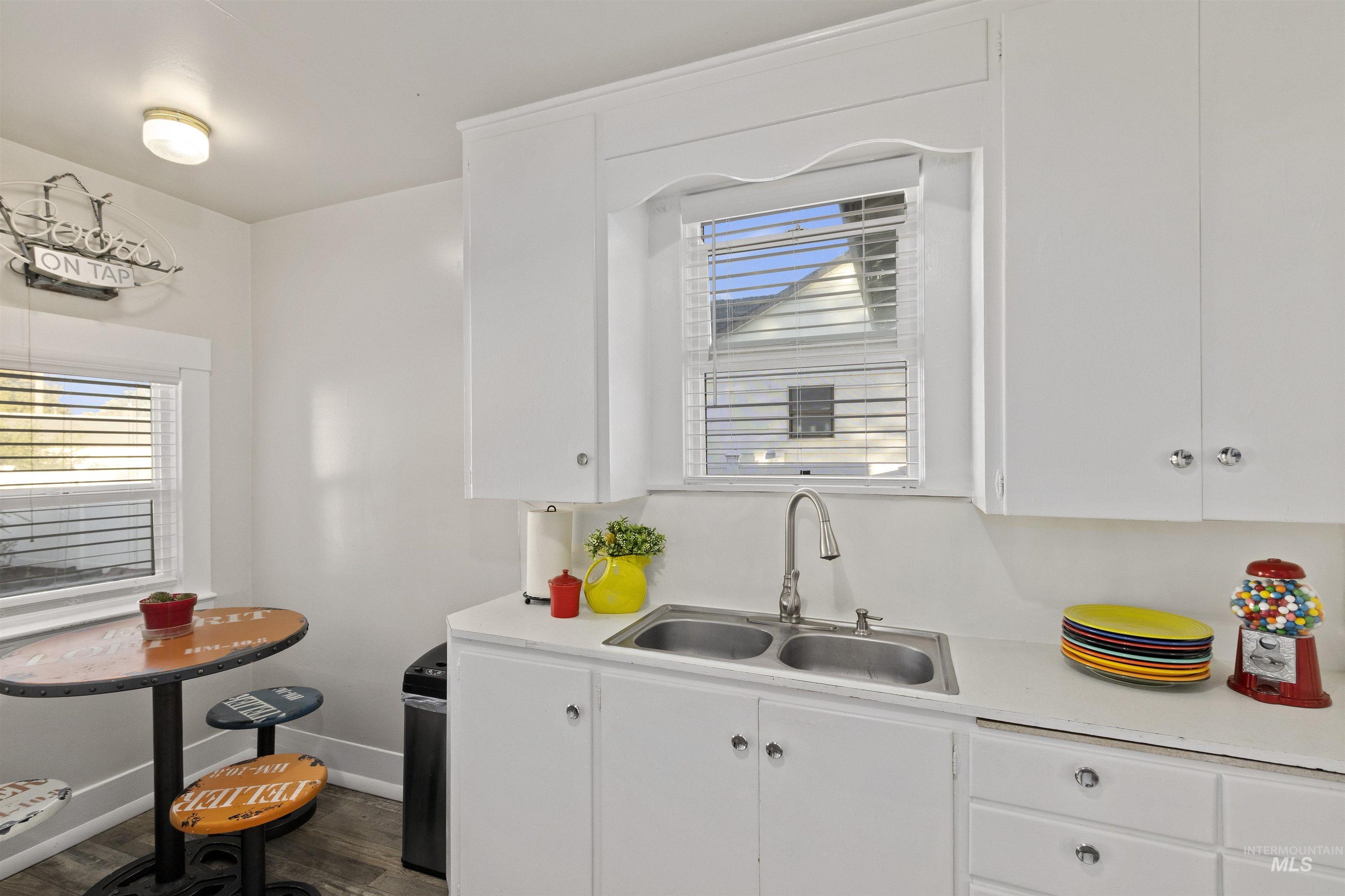 612 Broadway Ave N, Buhl, Idaho 83316, 2 Bedrooms, 1 Bathroom, Residential For Sale, Price $249,900, 98925554