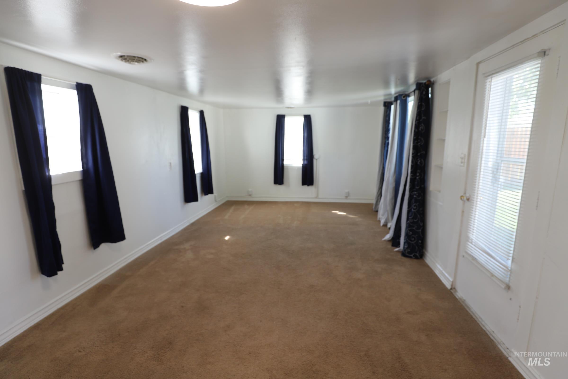 590 Quincy Street, Twin Falls, Idaho 83301, 1 Bedroom, 1 Bathroom, Residential For Sale, Price $199,900, 98925556