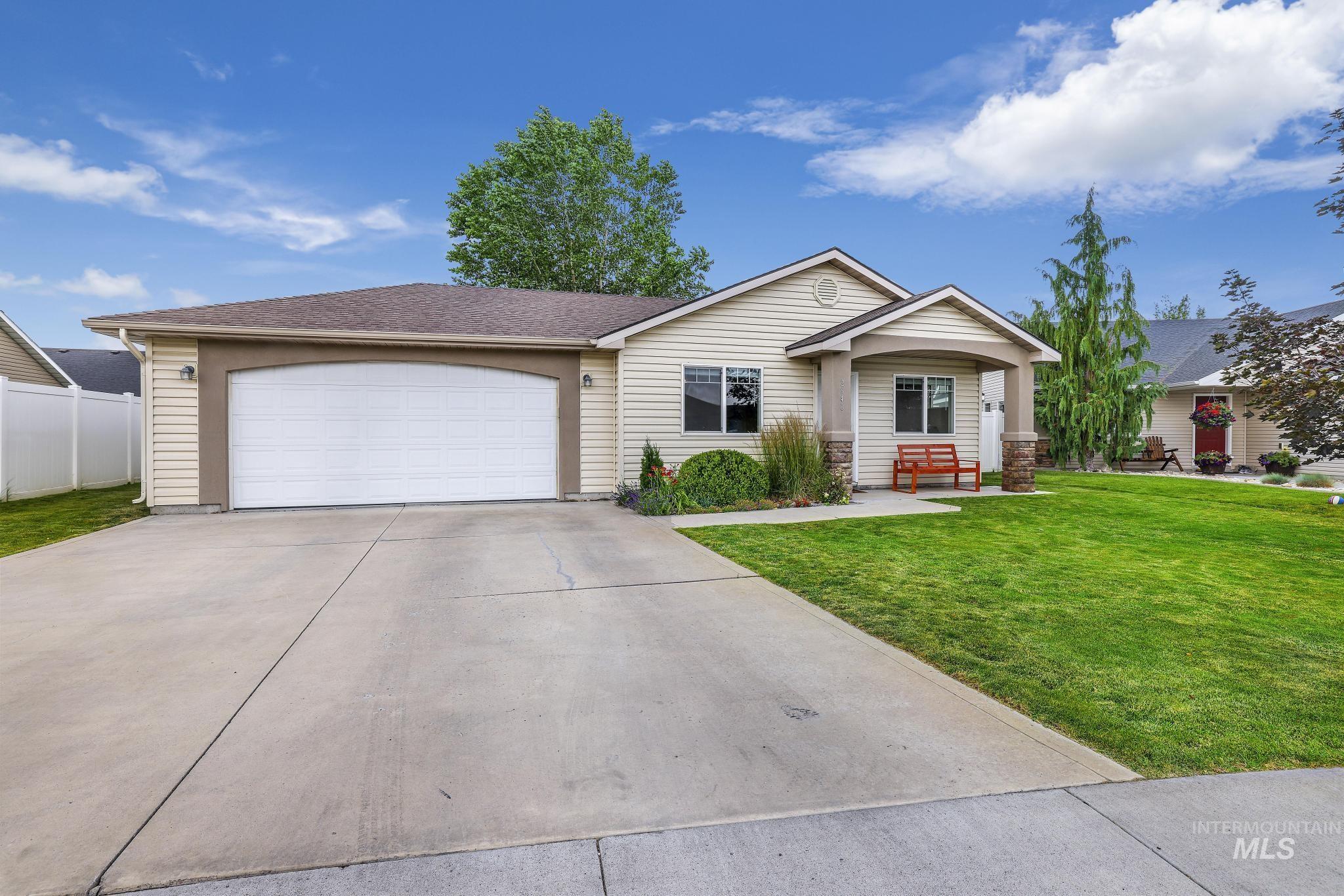 2640 Miller Avenue, Burley, Idaho 83318, 3 Bedrooms, 2 Bathrooms, Residential For Sale, Price $315,000, 98925560