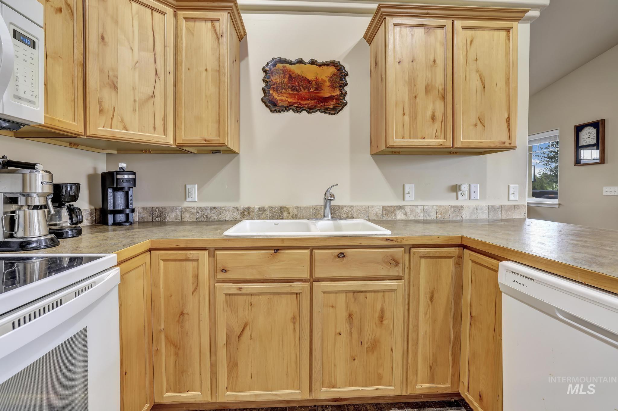 2640 Miller Avenue, Burley, Idaho 83318, 3 Bedrooms, 2 Bathrooms, Residential For Sale, Price $315,000, 98925560