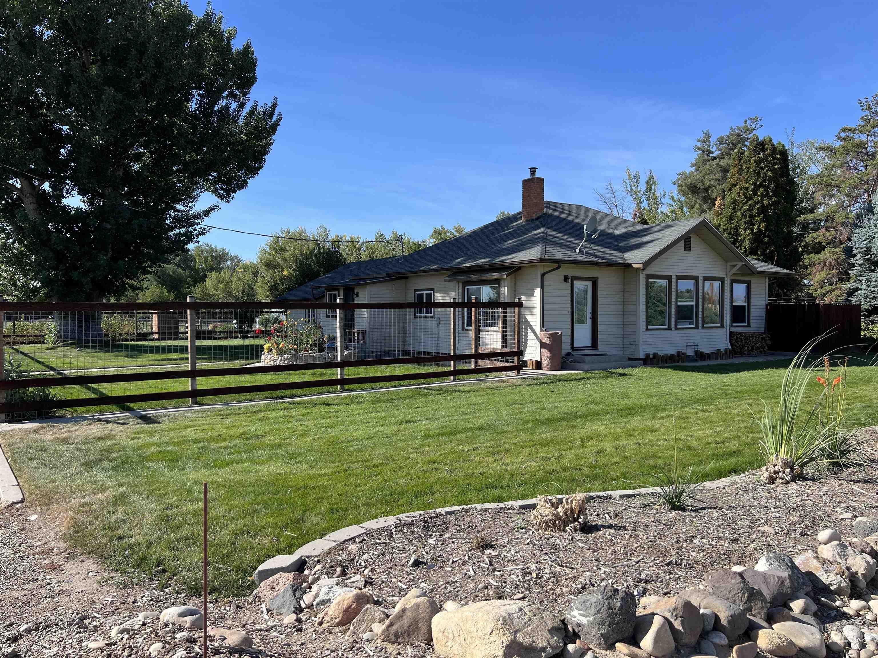 23319 Duff Lane, Middleton, Idaho 83644, 3 Bedrooms, 2 Bathrooms, Residential For Sale, Price $799,000, 98925561