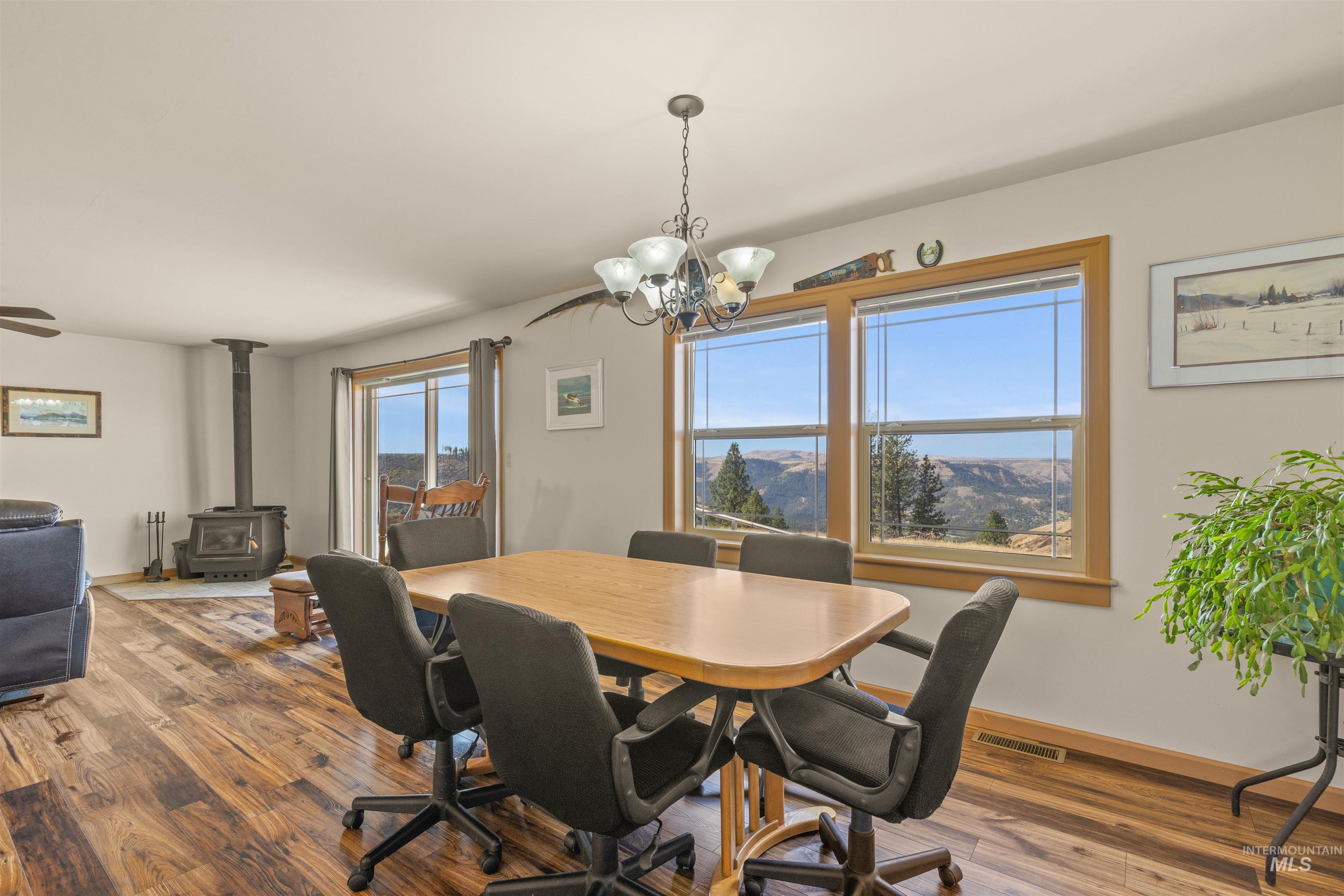 128 Canyon View Road, Kamiah, Idaho 83536, 3 Bedrooms, 2 Bathrooms, Residential For Sale, Price $575,000, 98925563