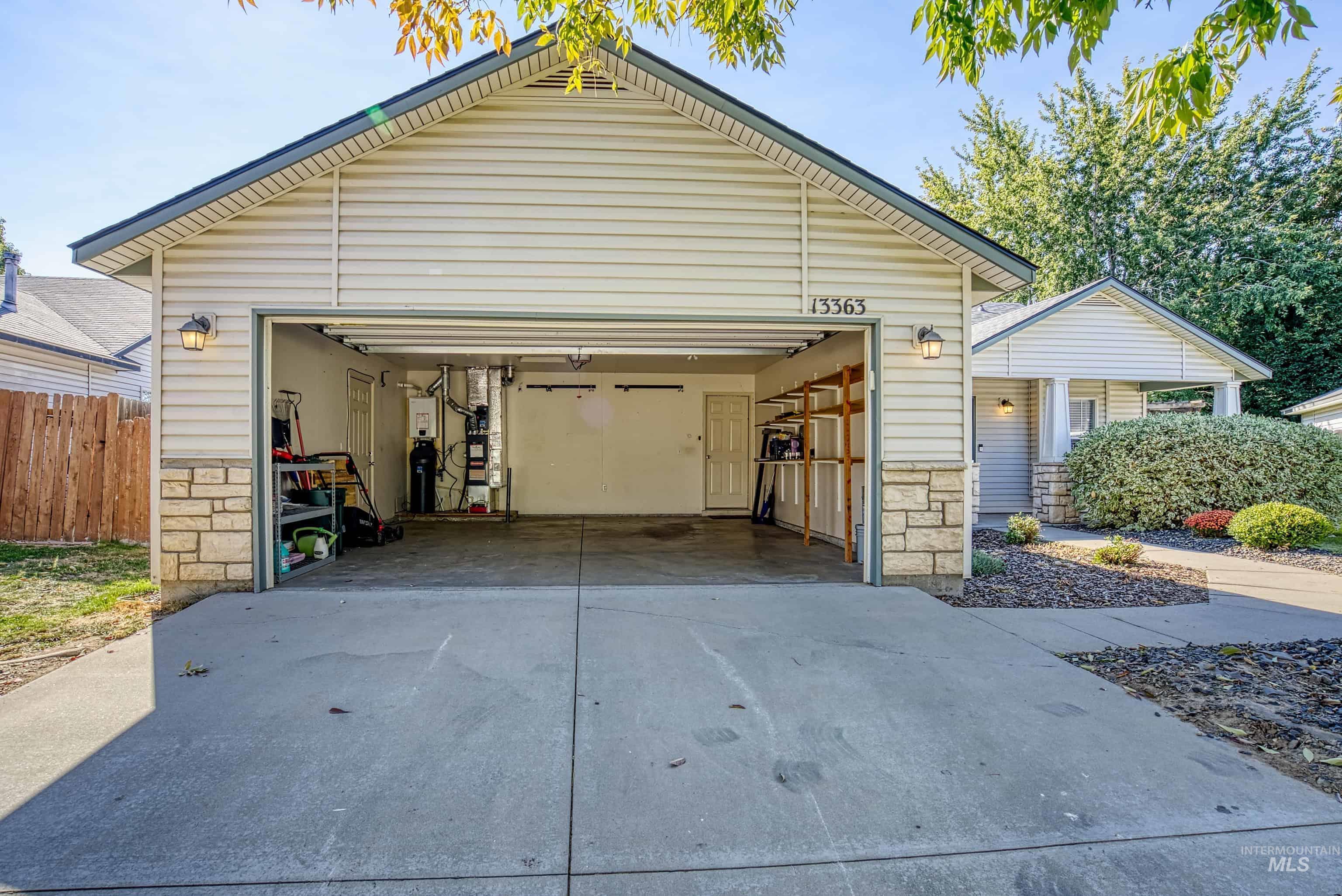 13363 W Fernleaf St, Boise, Idaho 83713, 3 Bedrooms, 2 Bathrooms, Residential For Sale, Price $415,000,MLS 98925581