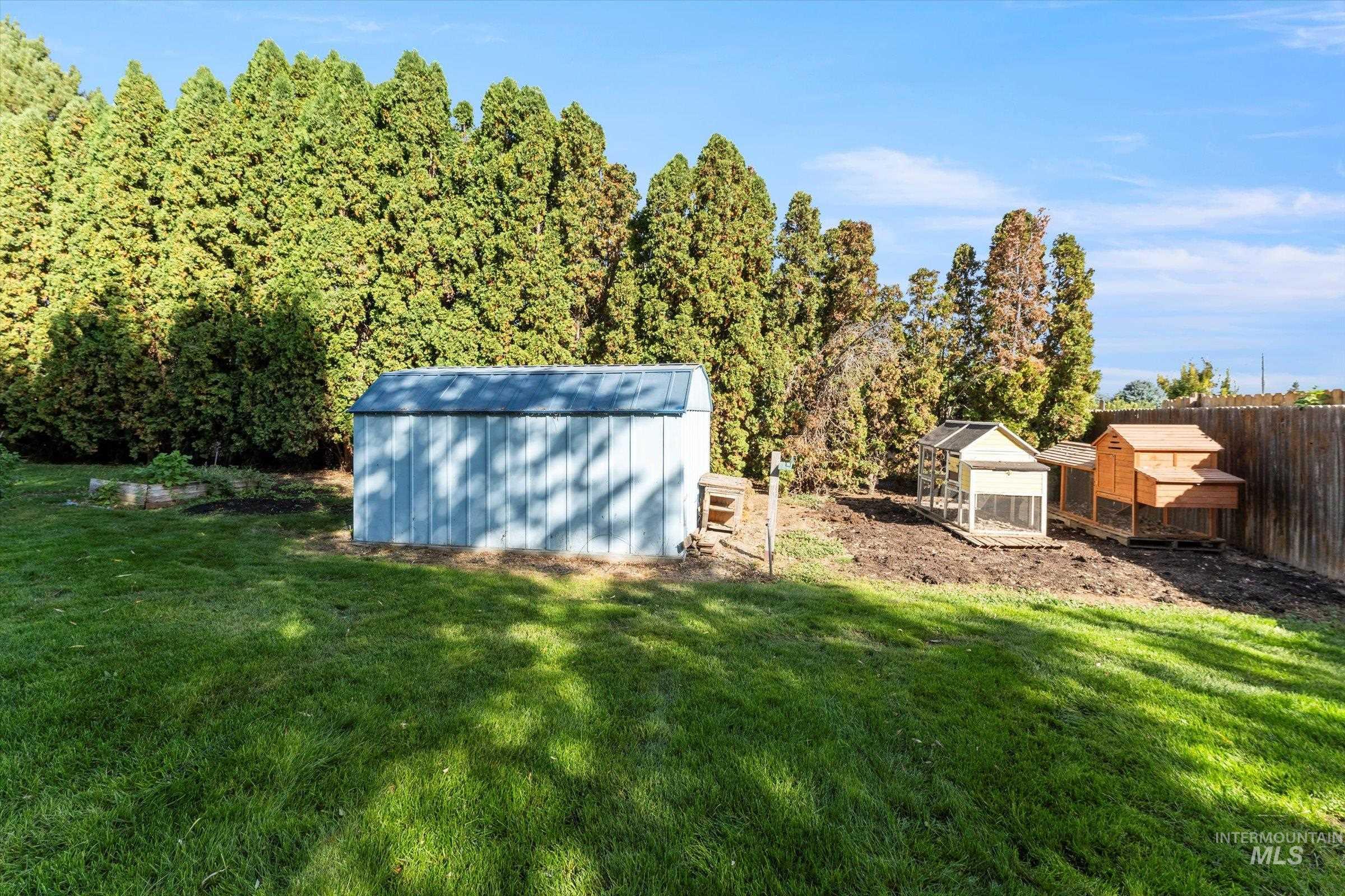 4201 Oregon Ave, Caldwell, Idaho 83607, 3 Bedrooms, 2.5 Bathrooms, Residential For Sale, Price $409,000,MLS 98925860