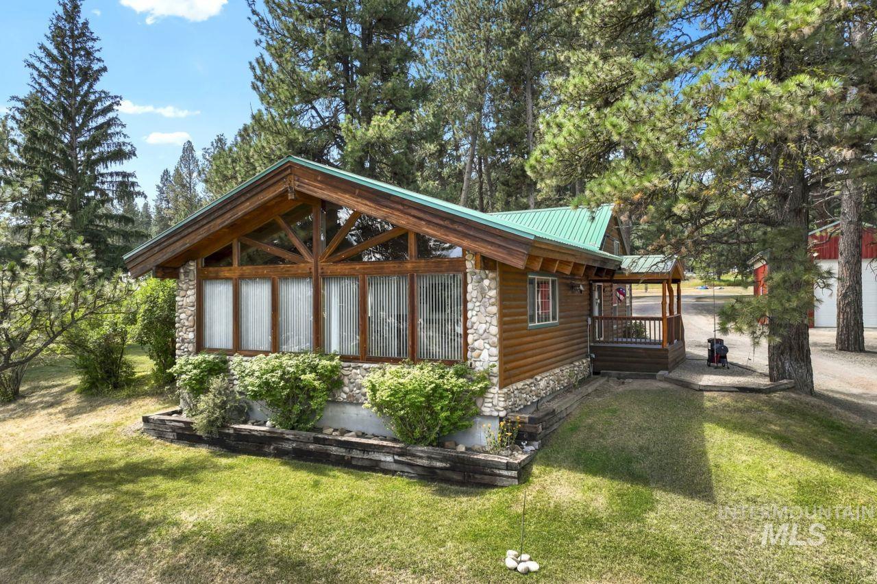 739-737 Main St, Cascade, Idaho 83611, 3 Bedrooms, 1 Bathroom, Residential For Sale, Price $1,140,000,MLS 98925871