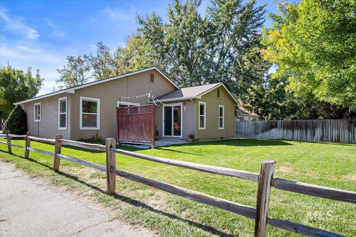 816 W Richmond Street, Boise, Idaho 83706, 3 Bedrooms, 2 Bathrooms, Residential For Sale, Price $455,000,MLS 98925898