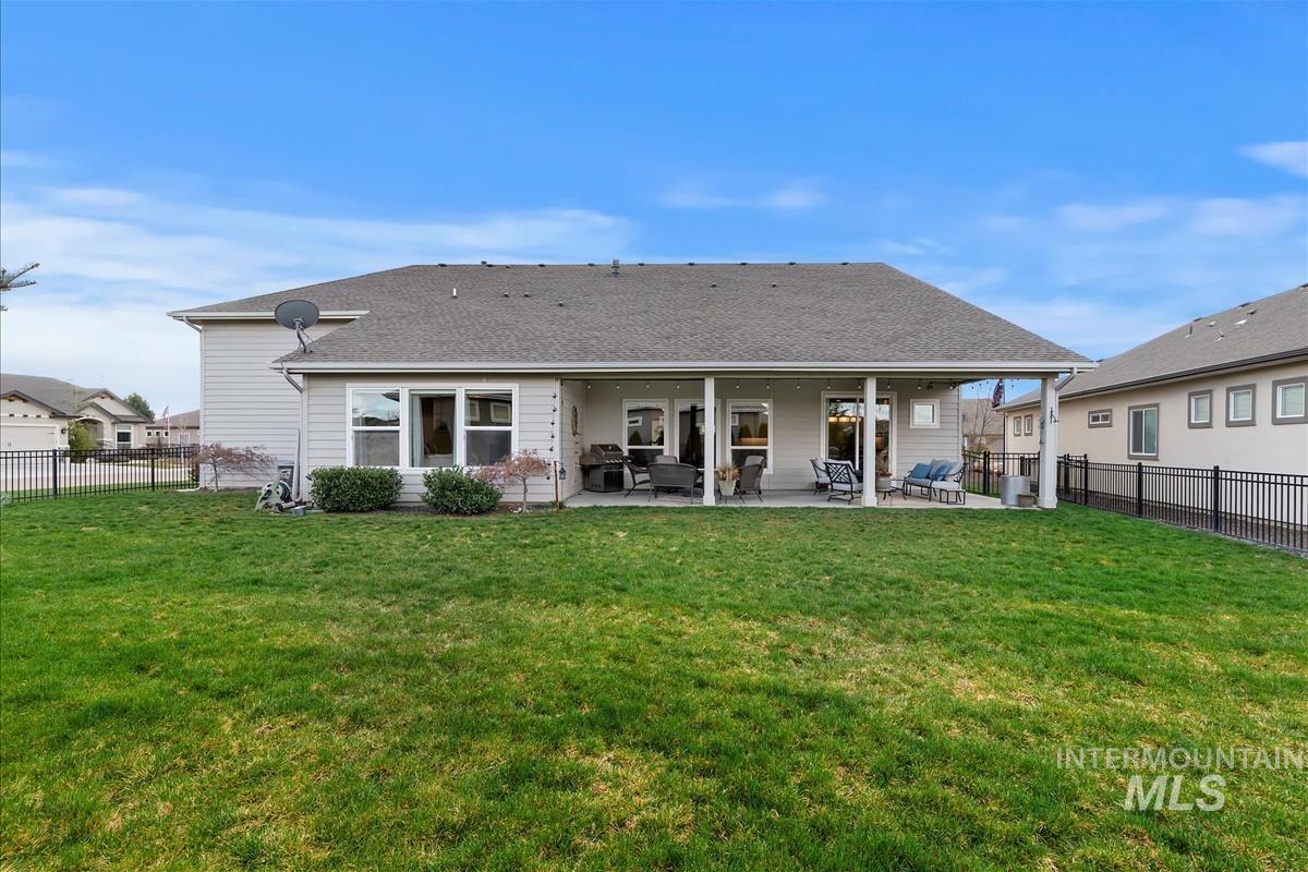 12090 W Hiddenlake St., Star, Idaho 83669, 4 Bedrooms, 3.5 Bathrooms, Residential For Sale, Price $799,999,MLS 98925931