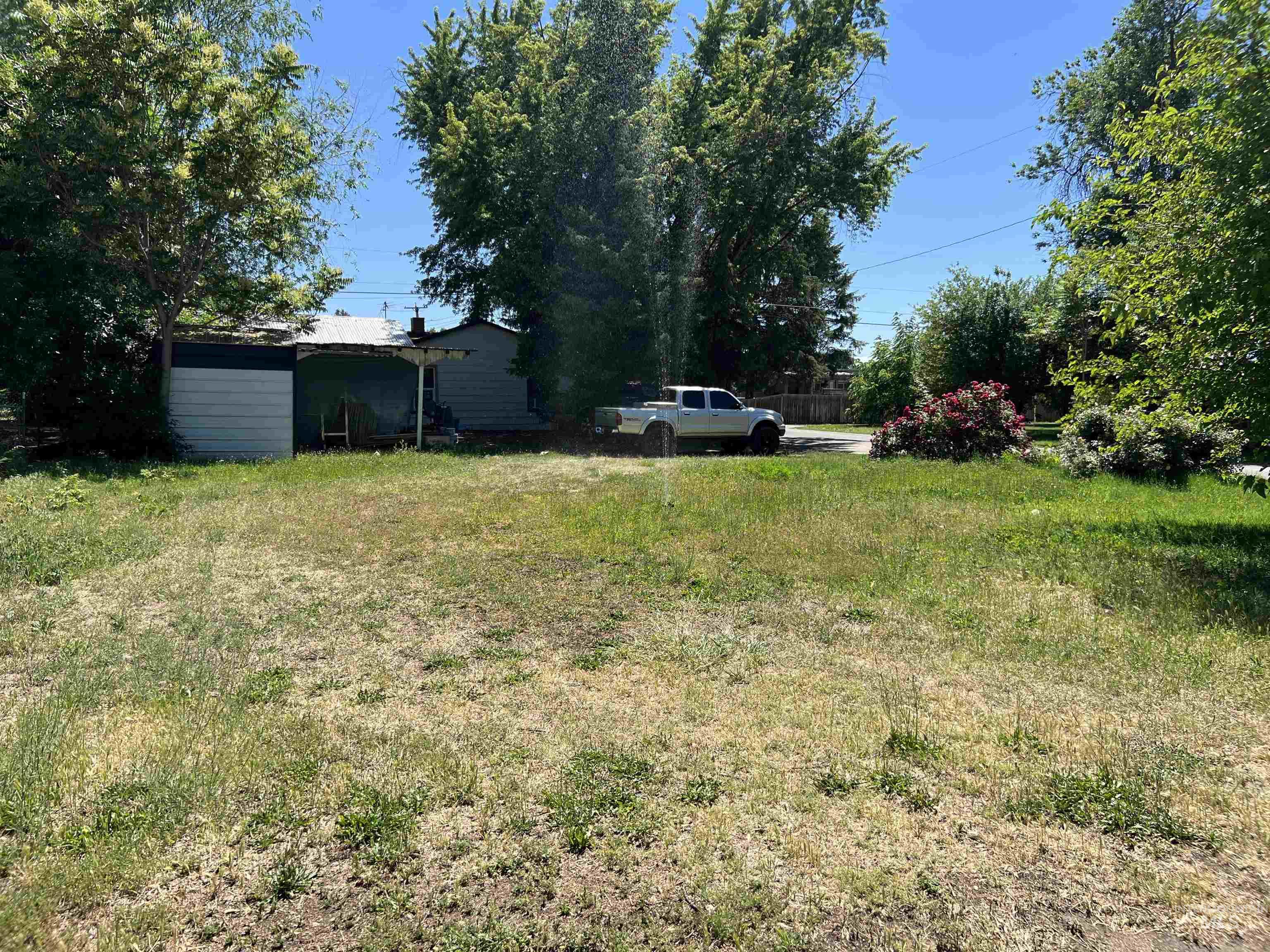 310 S DeClark Ave, Emmett, Idaho 83617, 3 Bedrooms, 1 Bathroom, Residential For Sale, Price $150,000,MLS 98926029