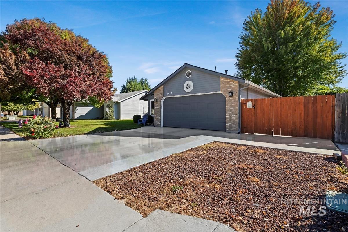 8413 W Falling Star St, Boise, Idaho 83709-7848, 3 Bedrooms, 2 Bathrooms, Residential For Sale, Price $399,900,MLS 98926045