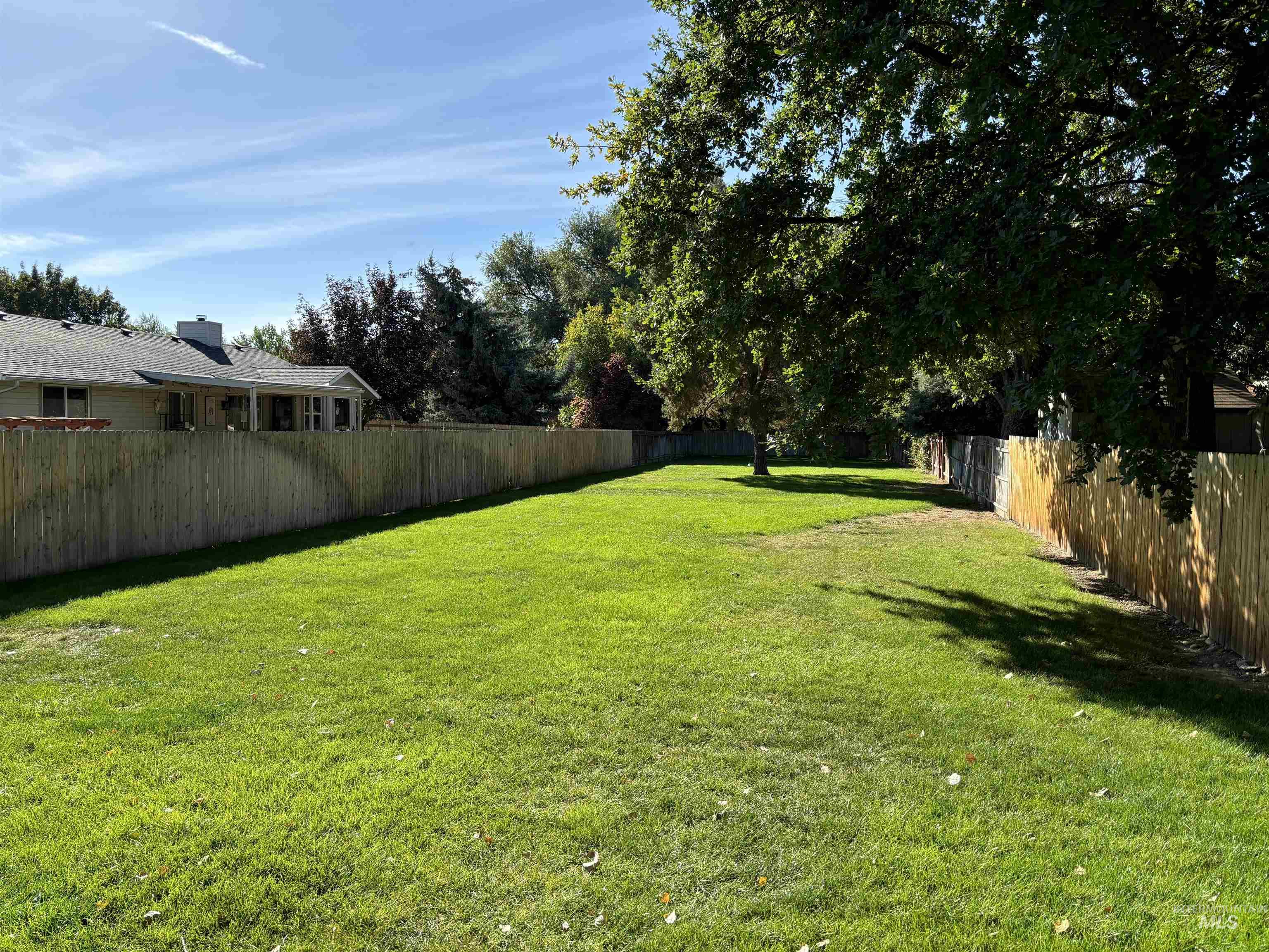 6251 N Portsmouth Ave, Boise, Idaho 83714, 3 Bedrooms, 2 Bathrooms, Residential For Sale, Price $444,000,MLS 98926054