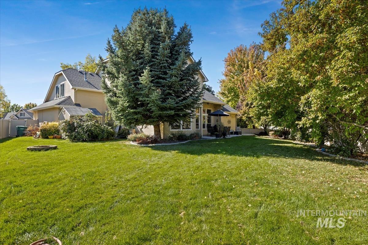 4240 N Buckstone Pl, Meridian, Idaho 83646, 3 Bedrooms, 2.5 Bathrooms, Residential For Sale, Price $649,900,MLS 98926107