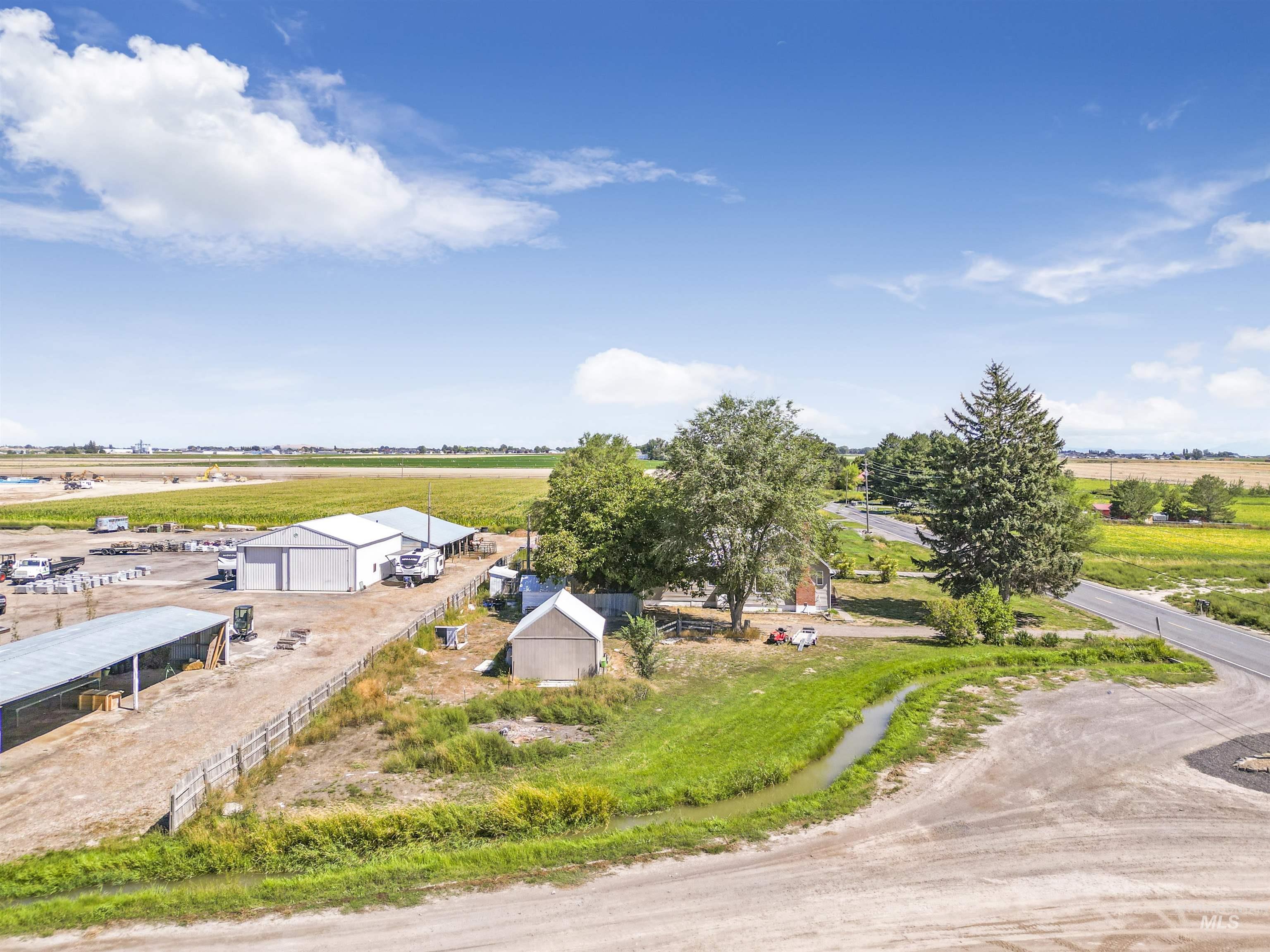 3278 E 3700 N, Kimberly, Idaho 83341, 4 Bedrooms, 1 Bathroom, Residential Income For Sale, Price $475,000, 98926267