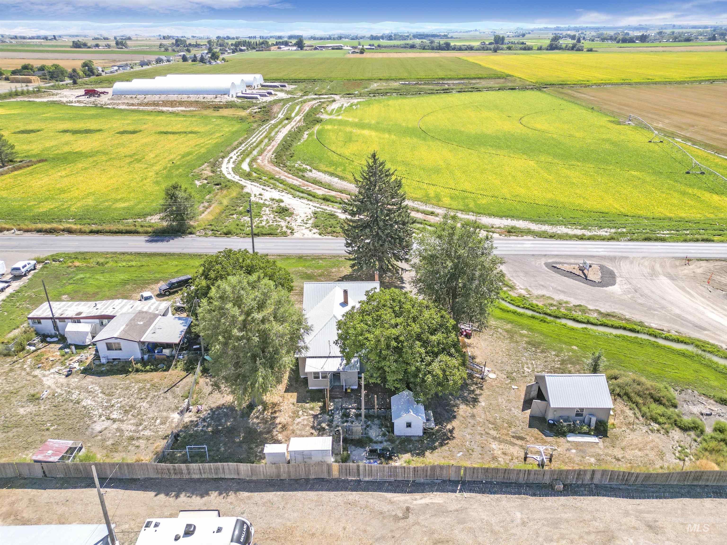 3278 E 3700 N, Kimberly, Idaho 83341, 4 Bedrooms, 1 Bathroom, Residential Income For Sale, Price $475,000, 98926267