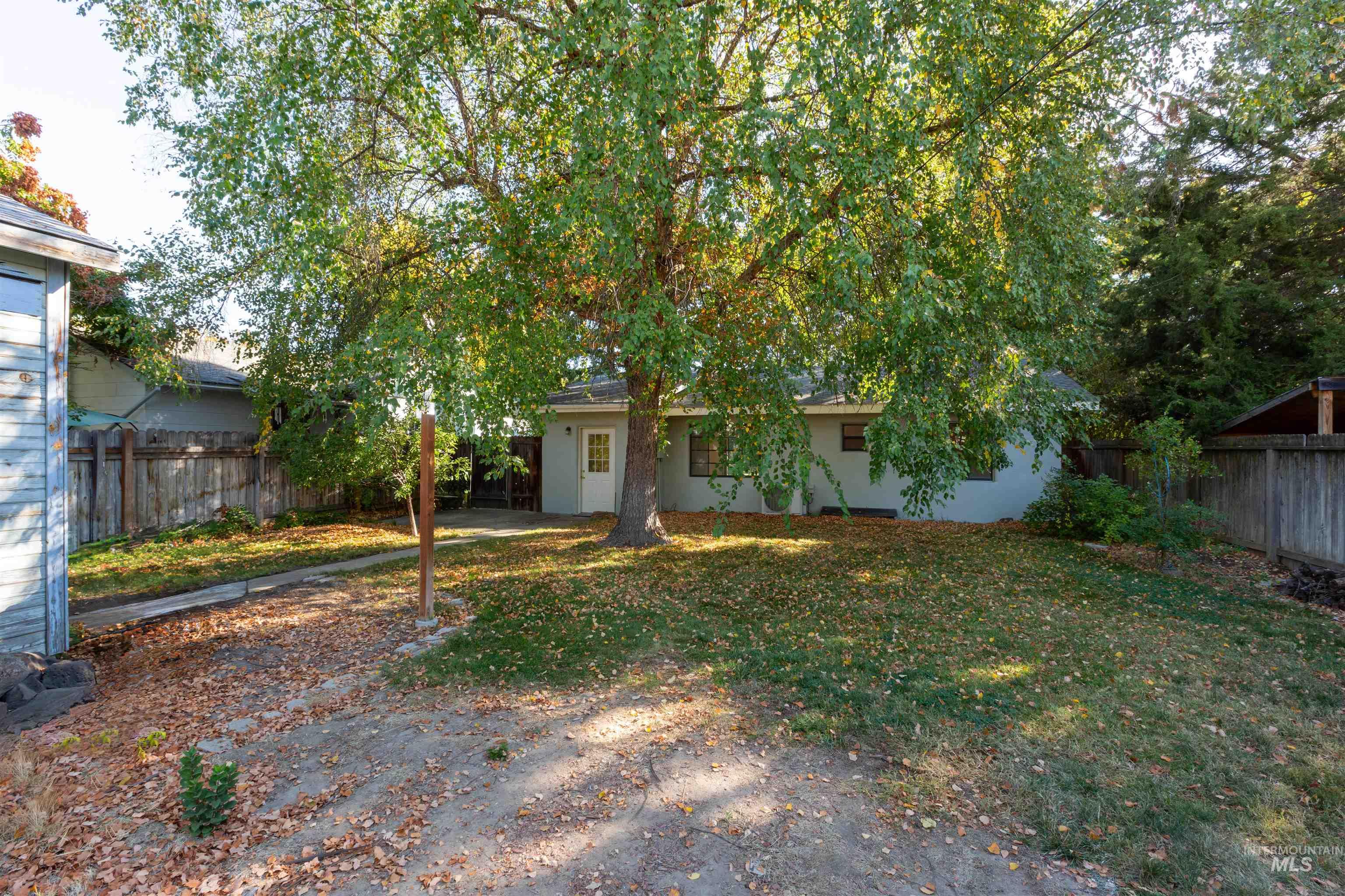 1515 South Michigan, Boise, Idaho 83706, 2 Bedrooms, 1 Bathroom, Residential For Sale, Price $365,000,MLS 98926305